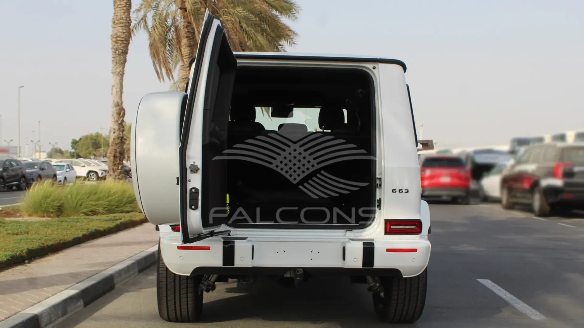 4.0L V8 AT - Image 11