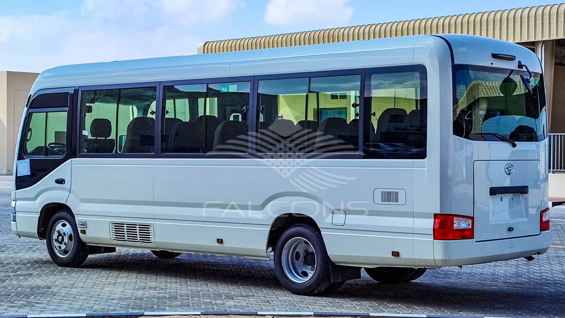 4.2L DSL 23 DLX MT - Image 2