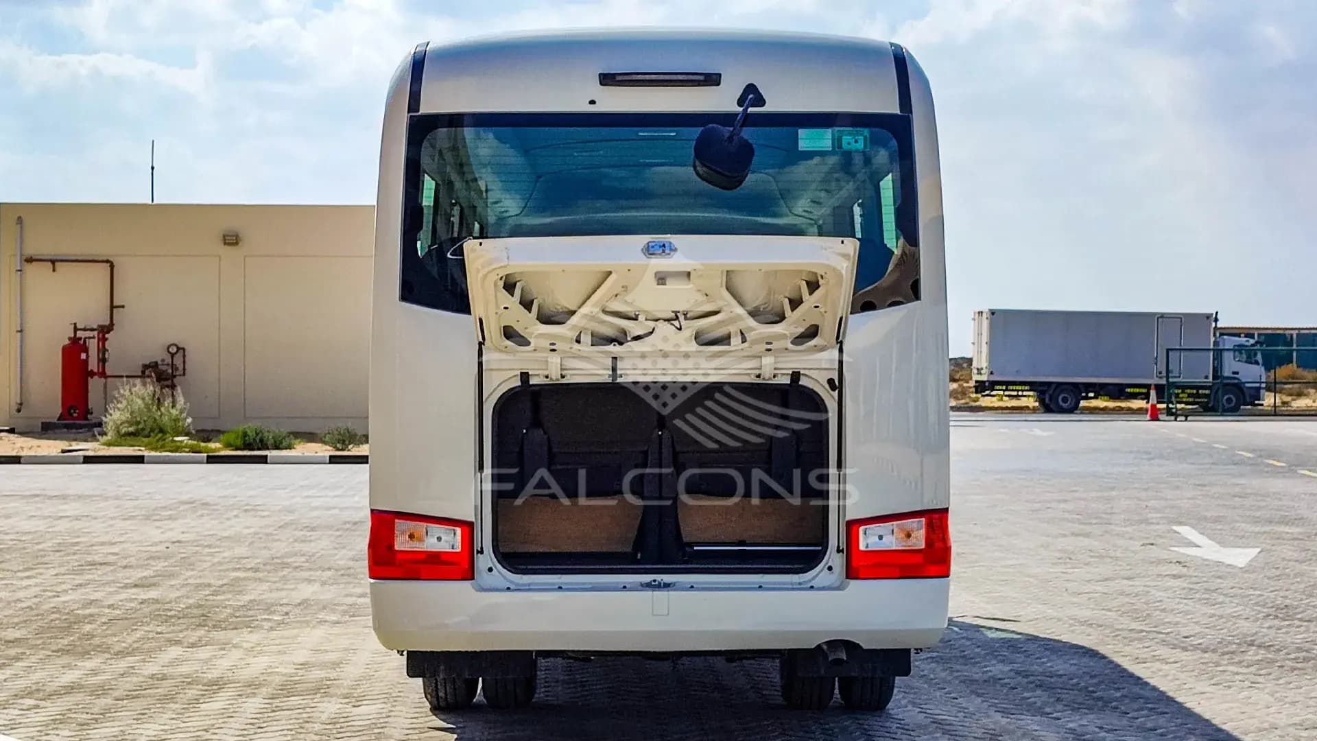 4.2L DSL 23 DLX MT - Image 18