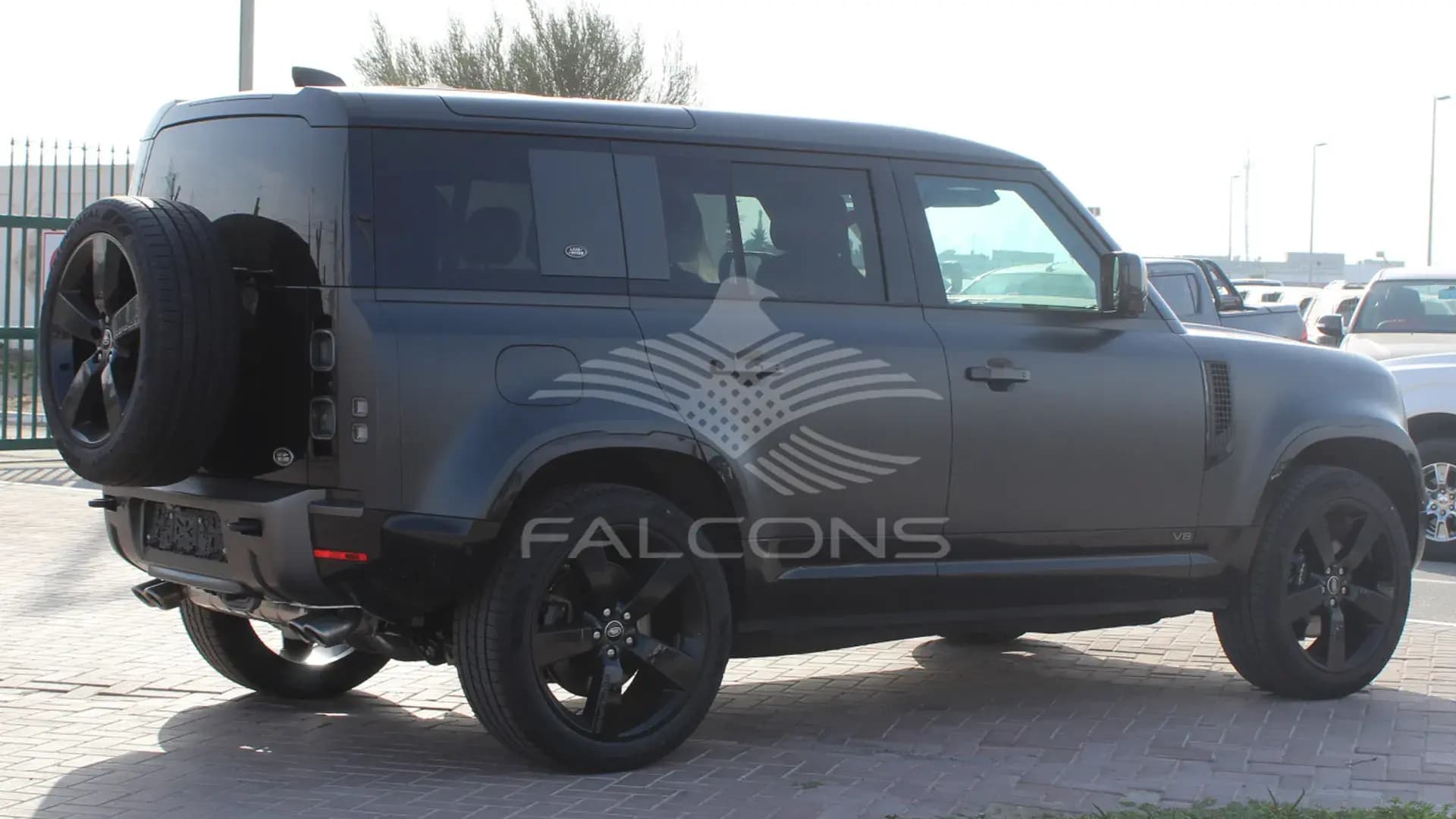 5.0L 110 V8 CARPATHIAN EDITION AT - Image 4