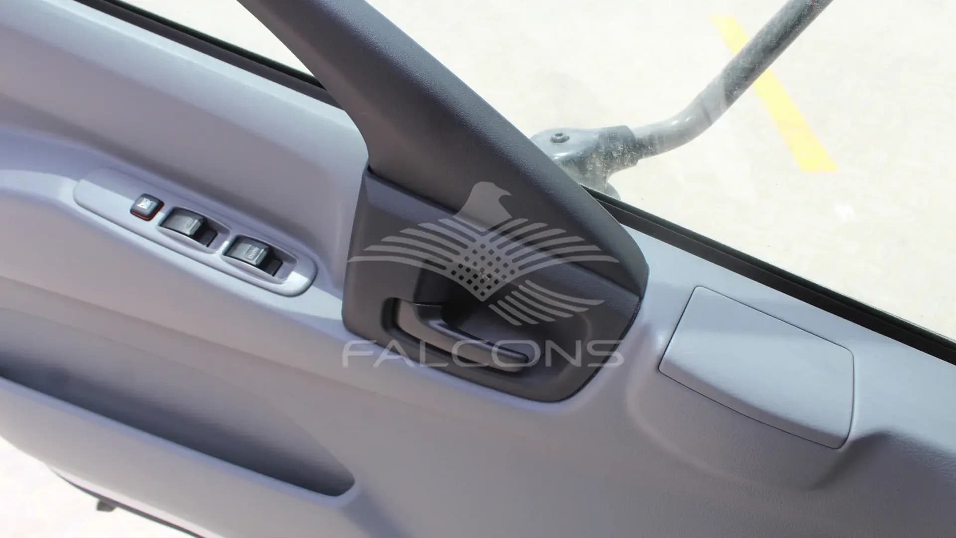 710L 300 series 714 NWB 4x2 Truck - Image 11