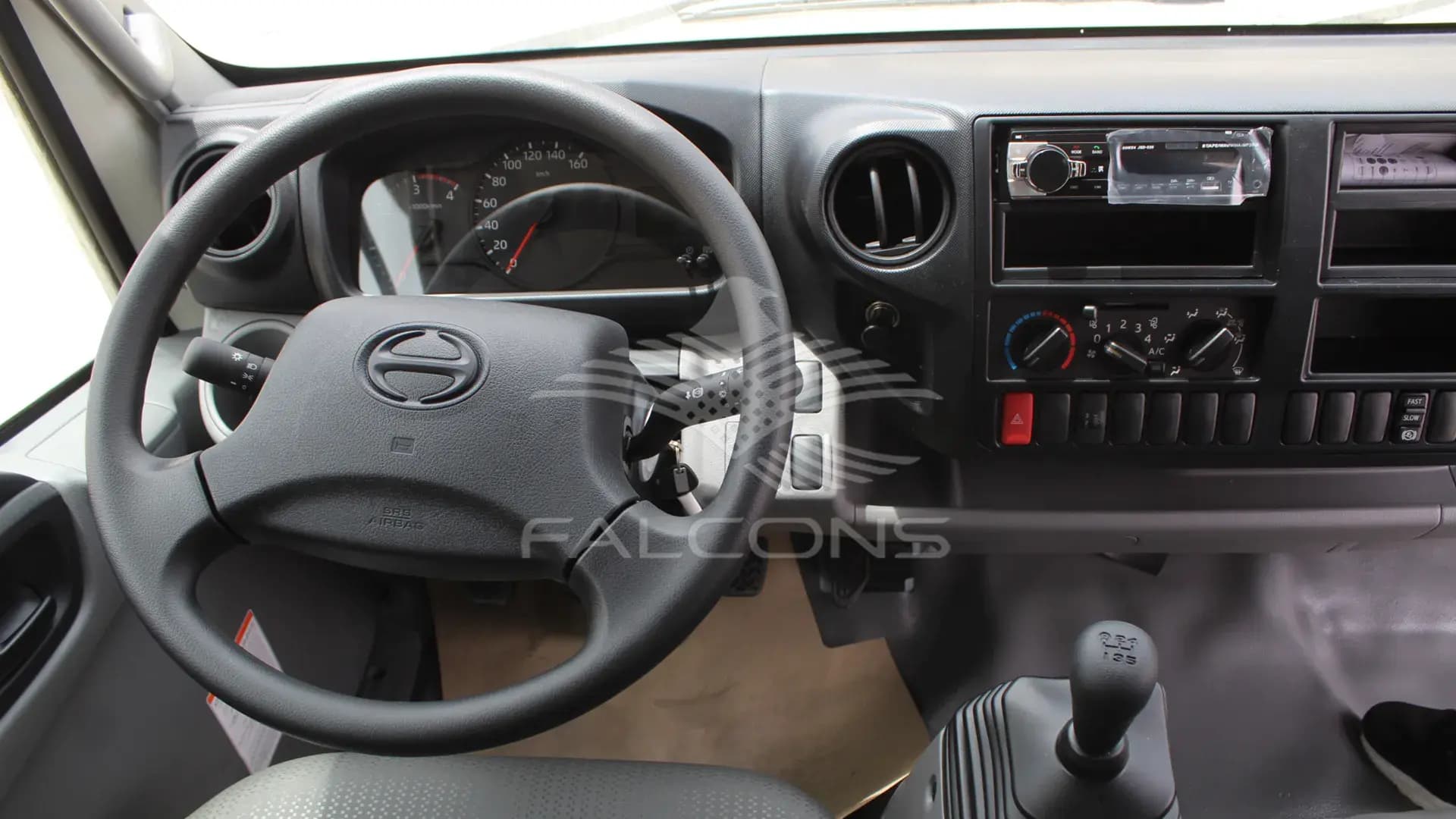 710L 300 series 714 NWB 4x2 Truck - Image 14