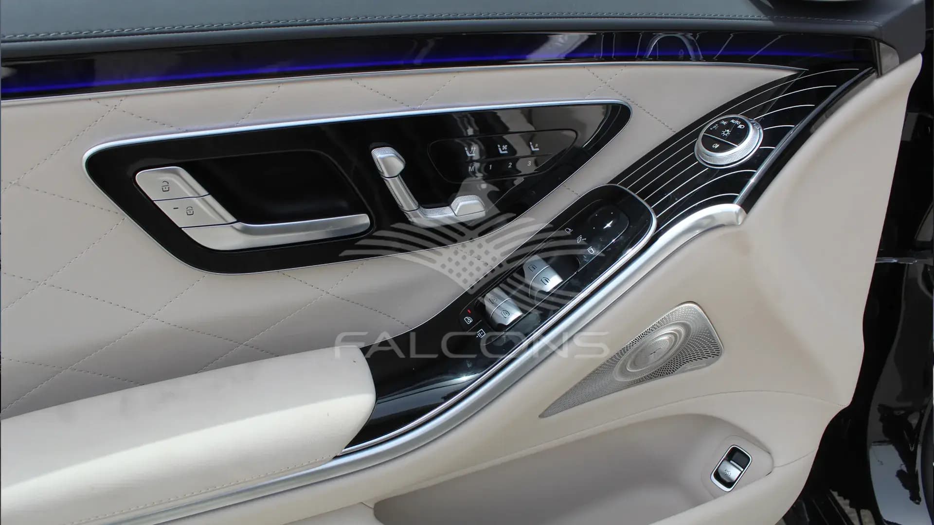 4MATIC 4.0L V8 LONG AT - Image 15