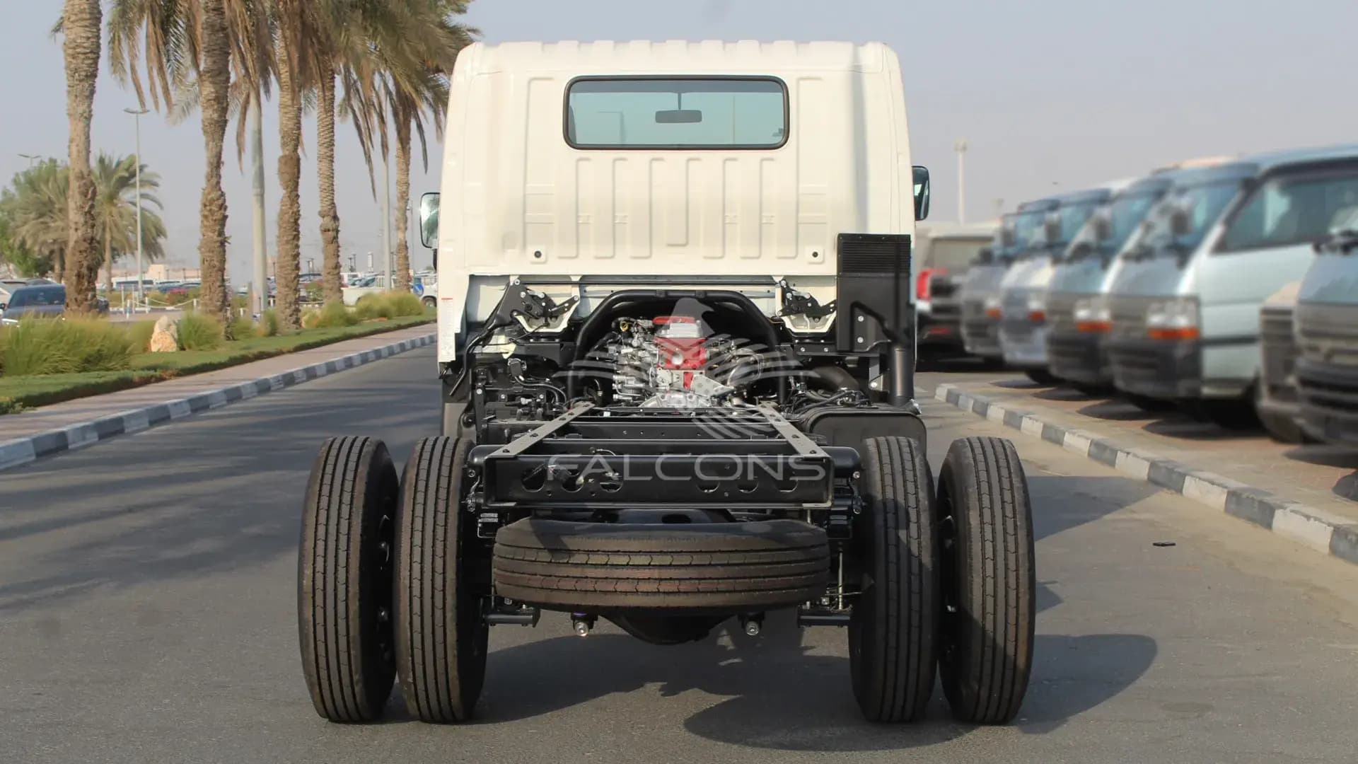 XZU 710L 6.5 TON 300S Wide cab 4X2 - Image 3