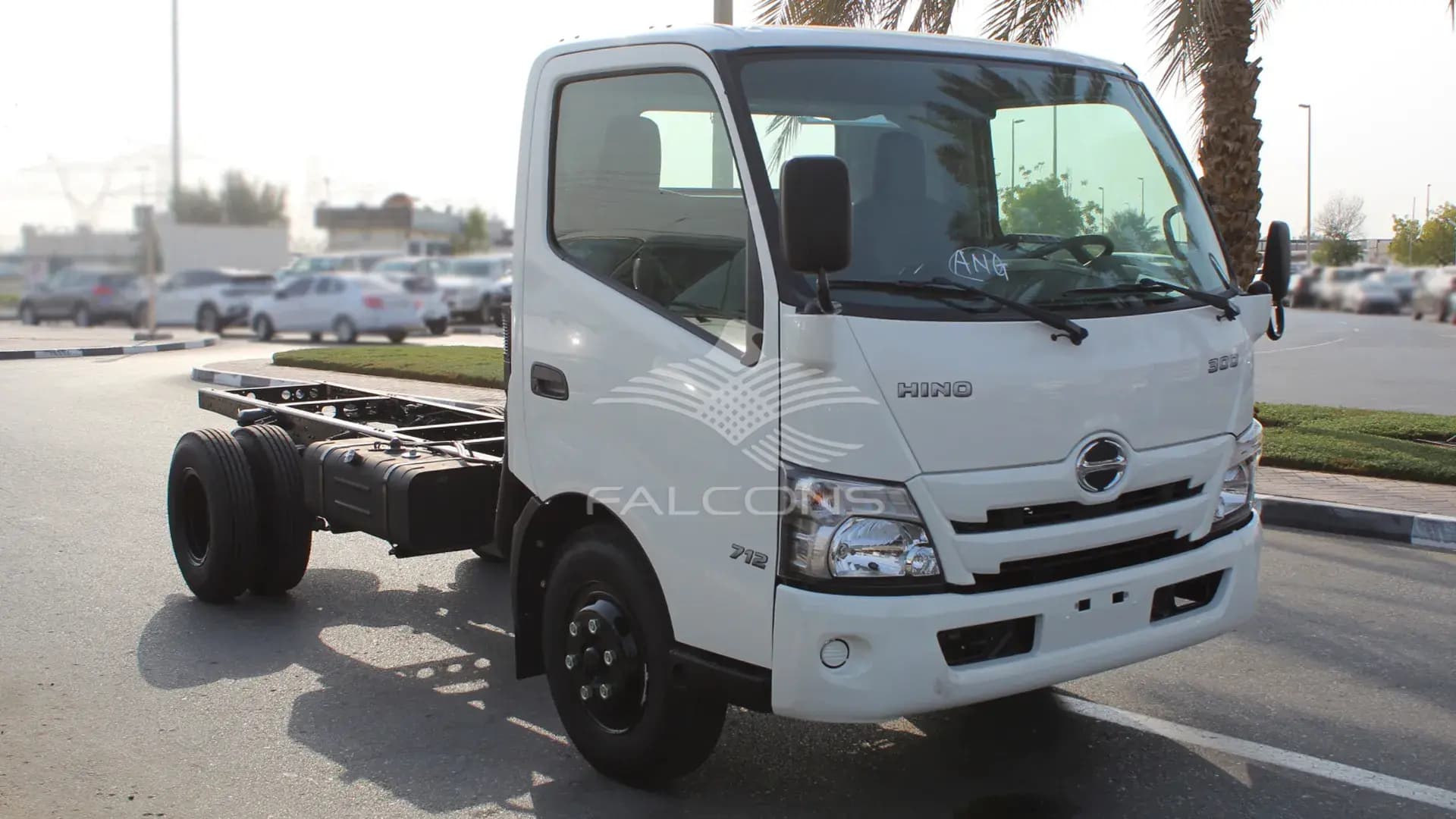 XZU 710L 6.5 TON 300S Wide cab 4X2 - Image 5