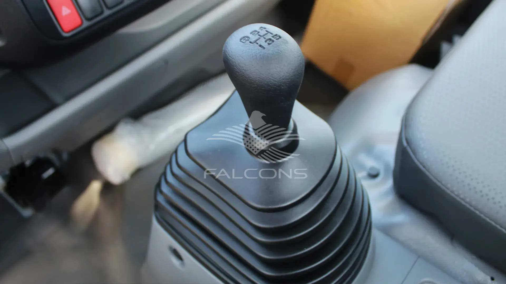 XZU 710L 6.5 TON 300S Wide cab 4X2 - Image 14