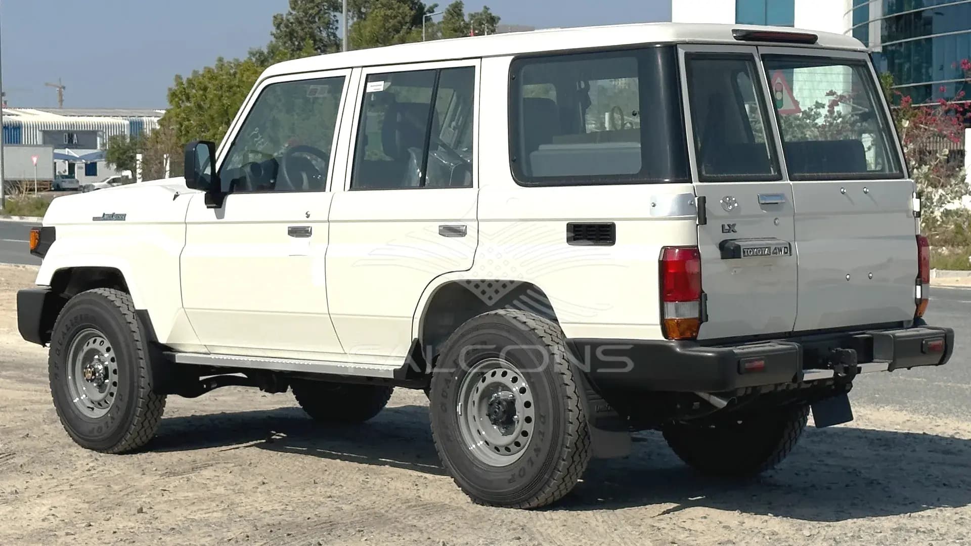 4.2L STD 10 SEATER ABS & AIRBAG MT - Image 2