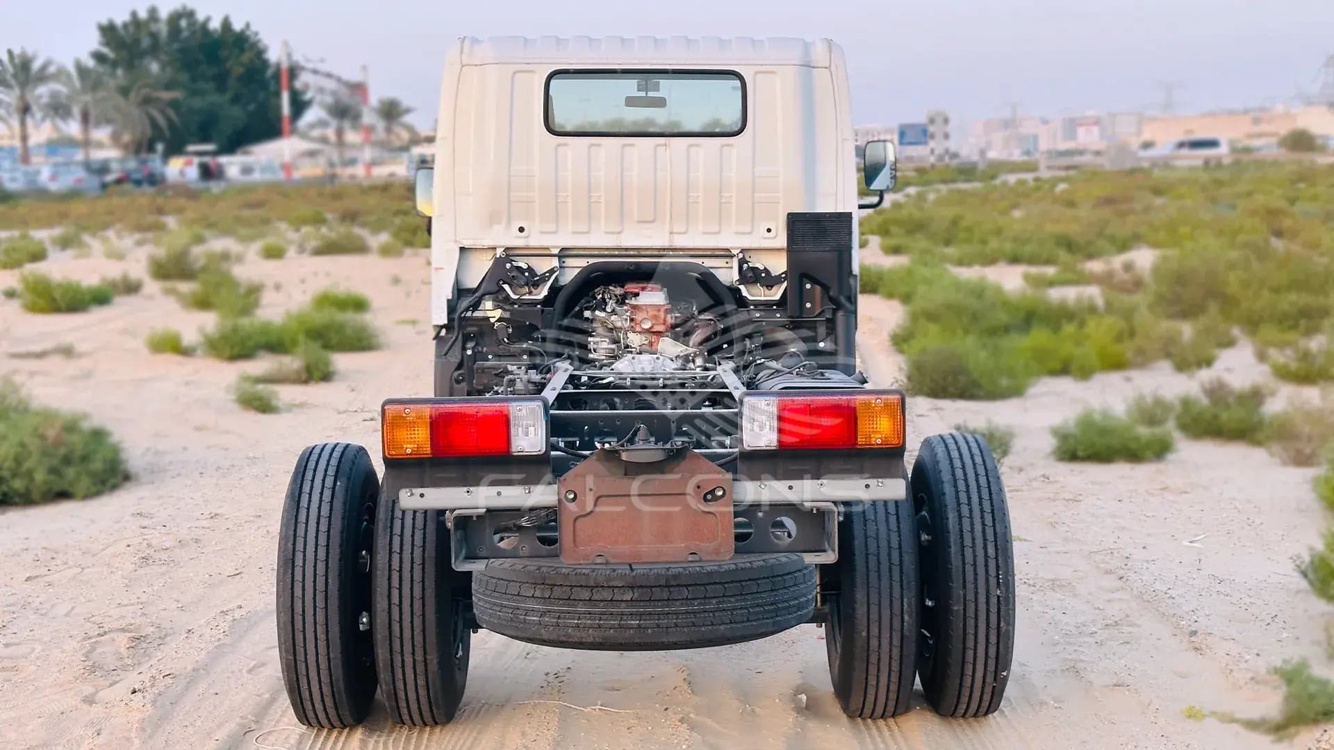 XZU 720L 7.5T 4X2 CHASS CAB 136CV ABS - Image 3