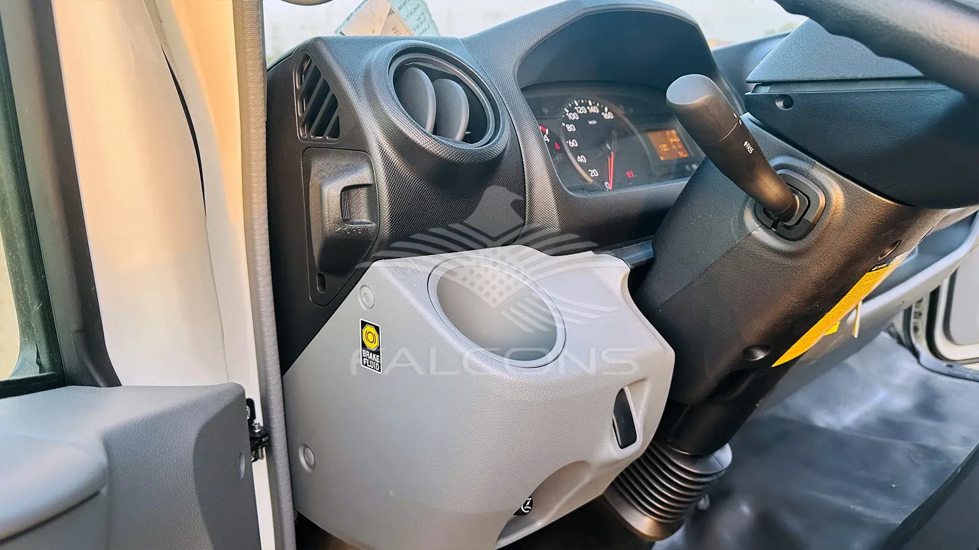 XZU 720L 7.5T 4X2 CHASS CAB 136CV ABS - Image 11