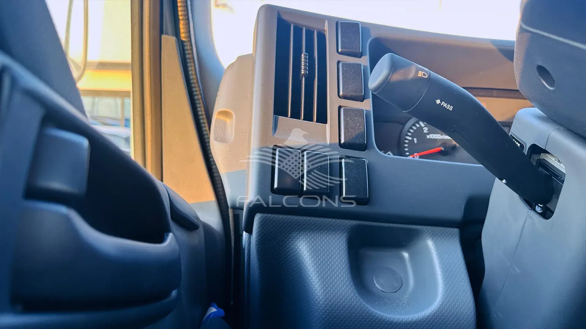 4.6L 71H CHASSIS 4X4 MT - Image 12