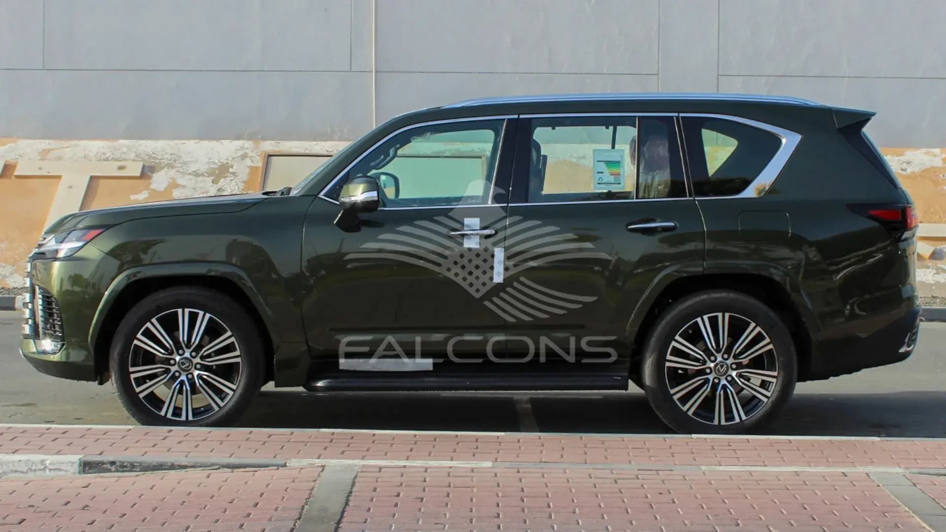 3.5L SIGNATURE AT - Image 2