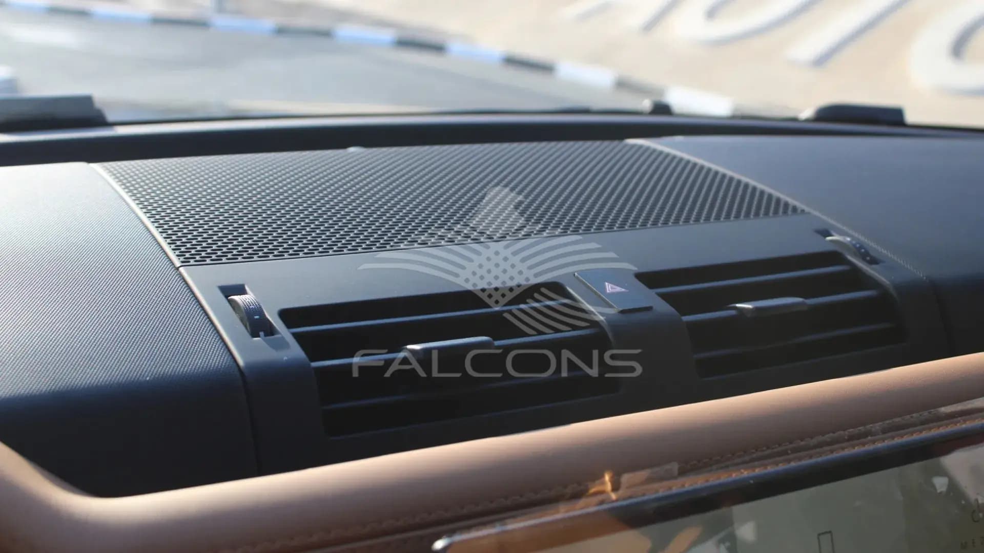 3.0L 110 HSE P400 AT - Image 20