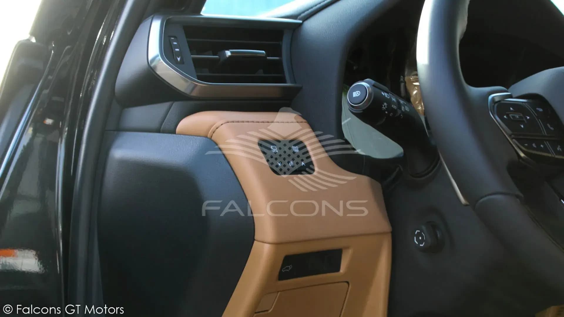 3.5L SIGNATURE AT 2025 - Image 13