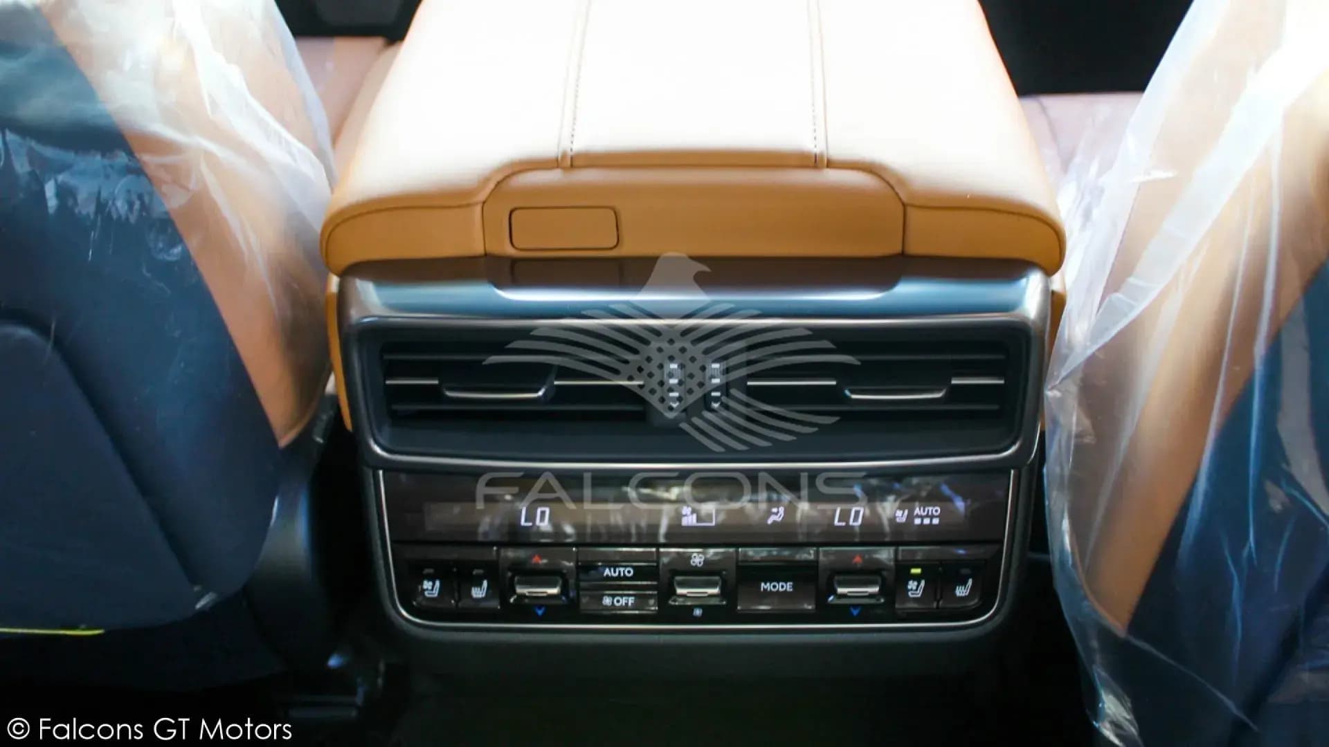 3.5L SIGNATURE AT 2025 - Image 20