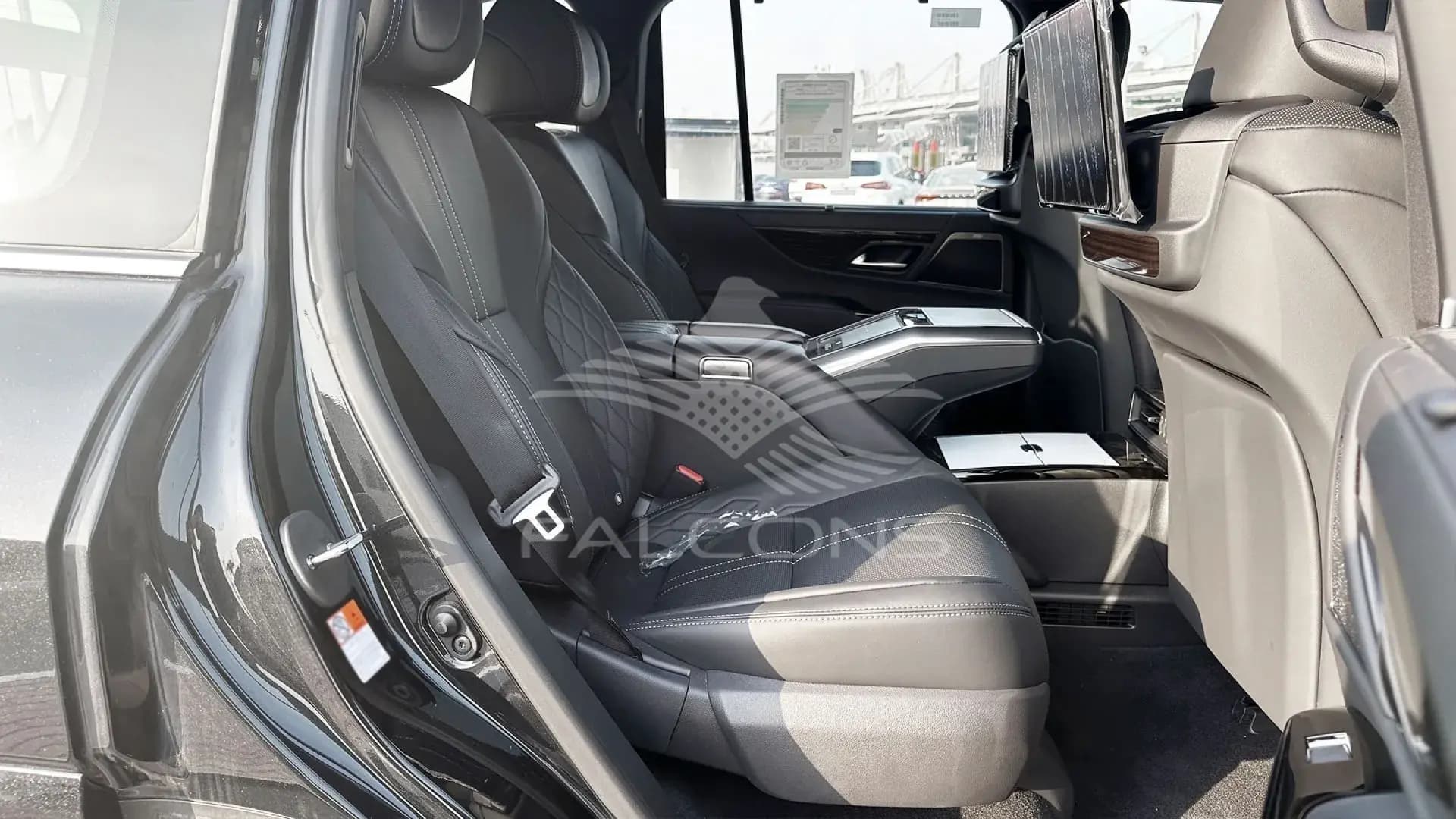 3.5L VIP 4WD AT - Image 11