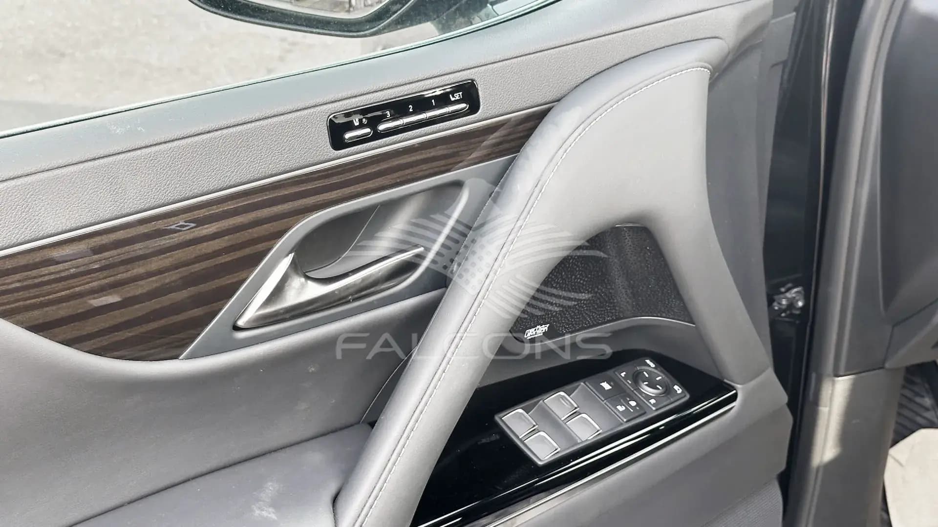 3.5L VIP 4WD AT - Image 12