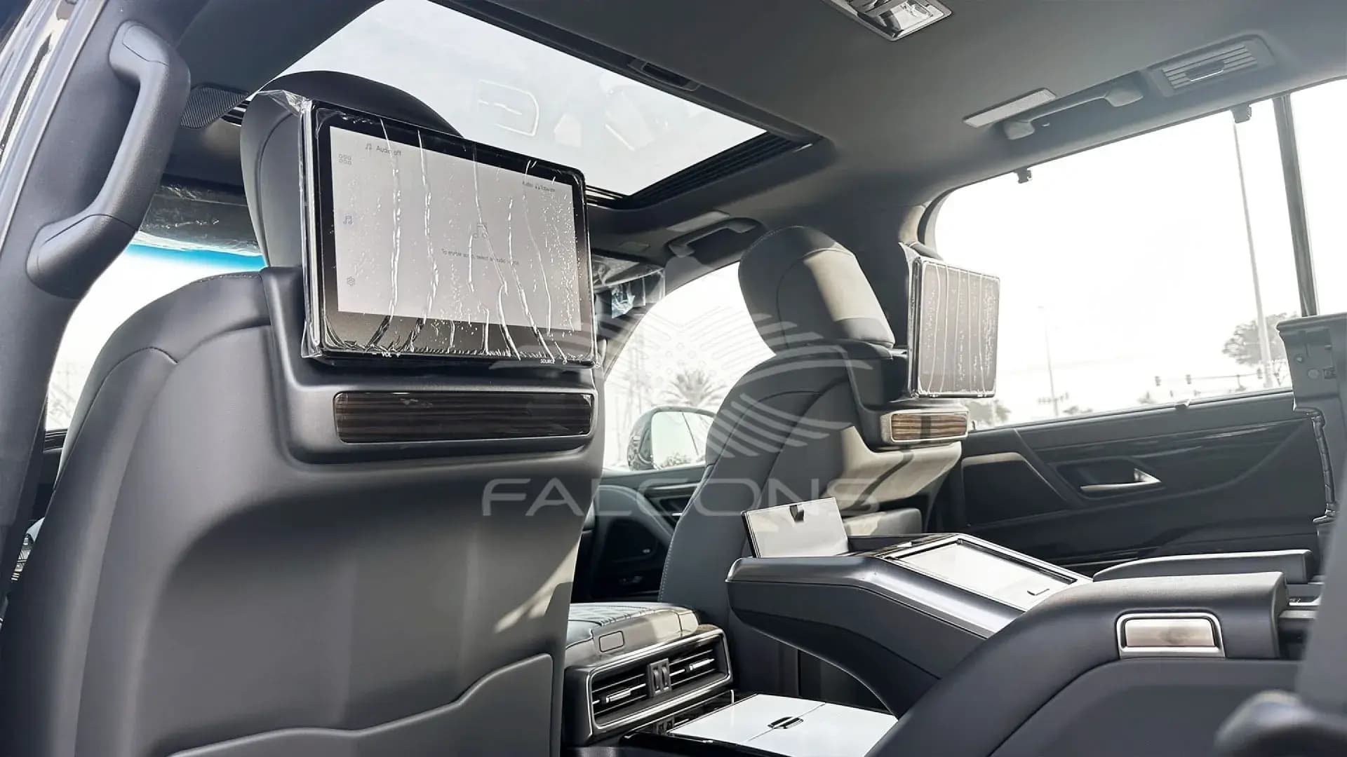 3.5L VIP 4WD AT - Image 18