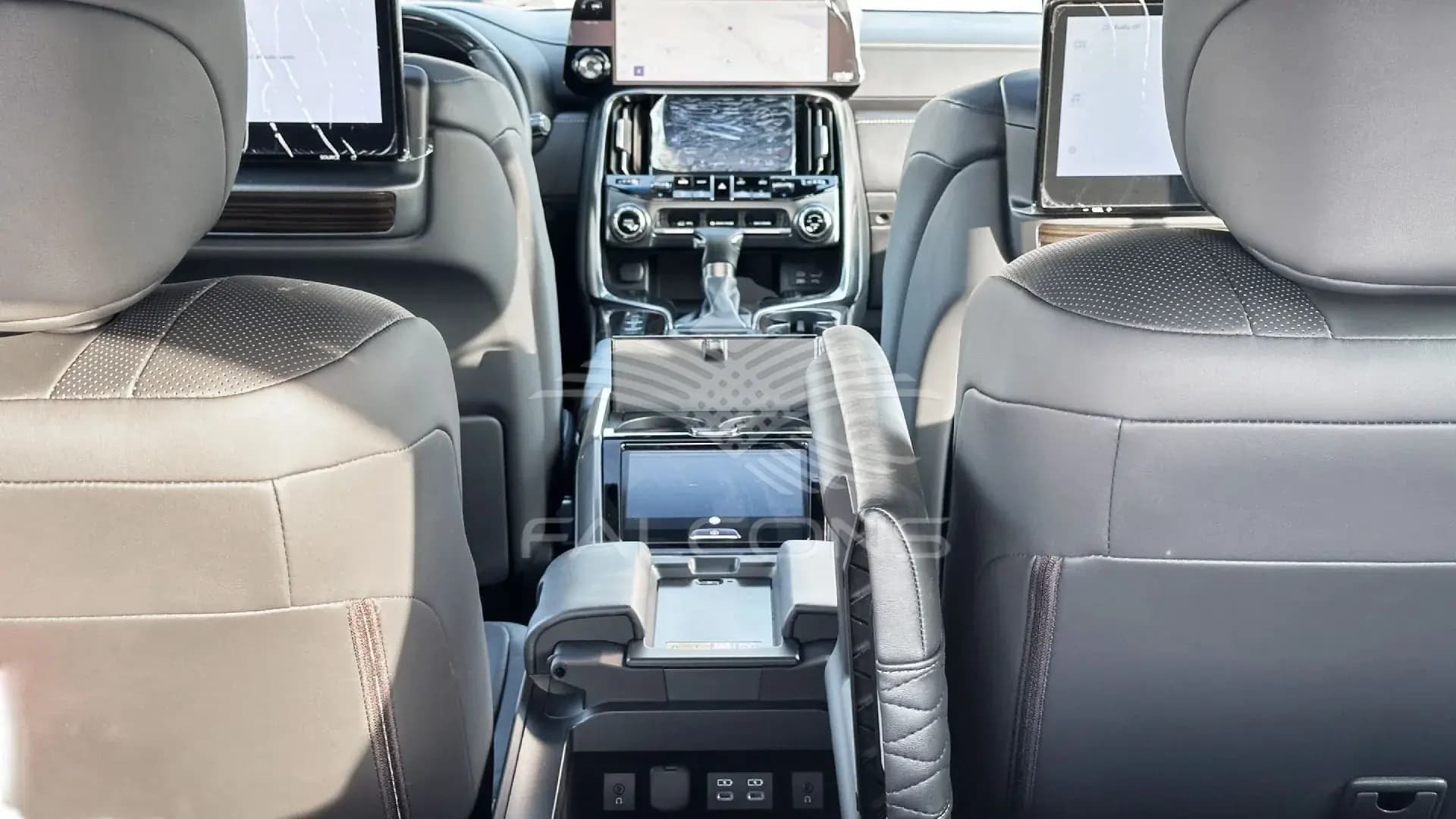 3.5L VIP 4WD AT - Image 19