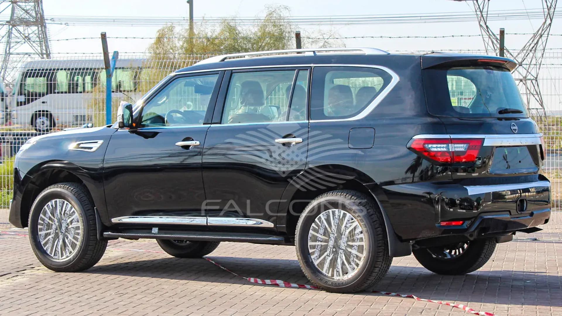 4.0L Platinum AT - Image 5