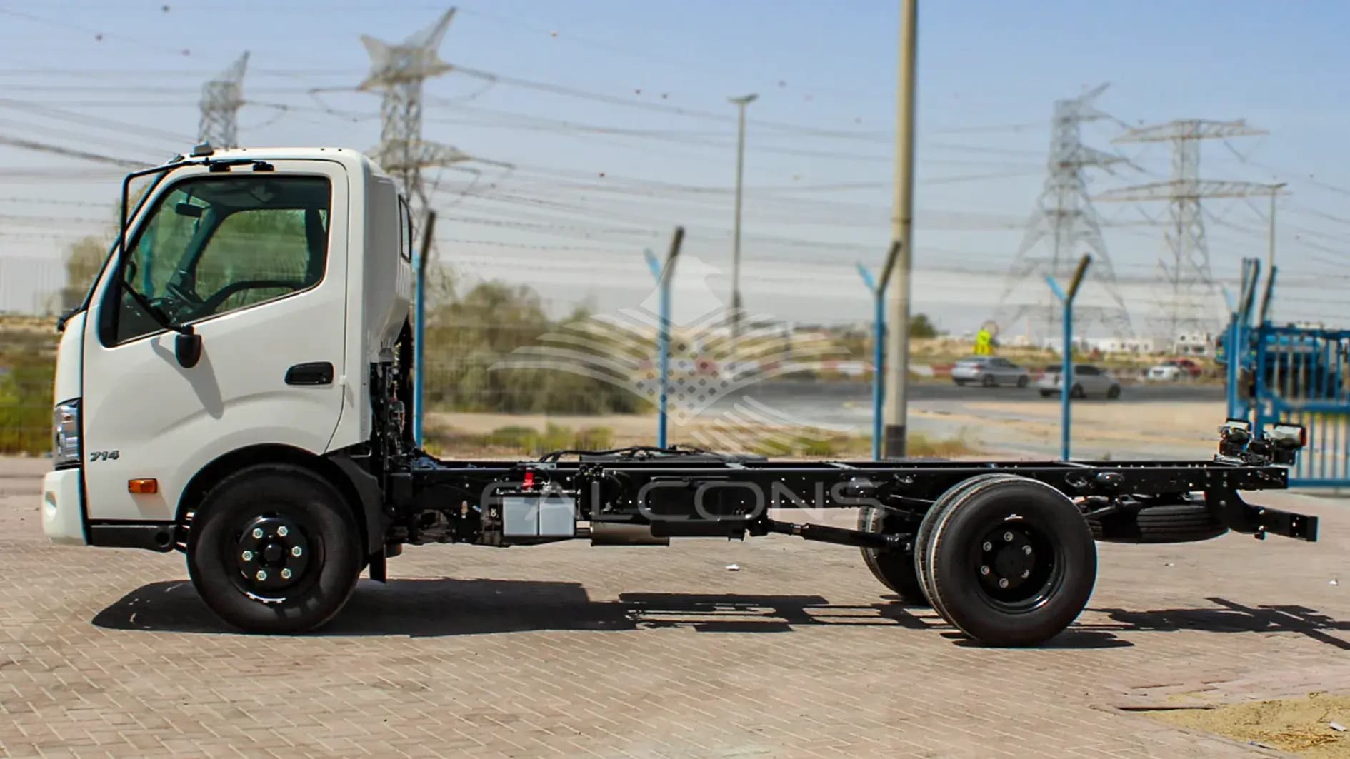 710L 4.0L LIGHT DUTY TRUCK MT - Image 2