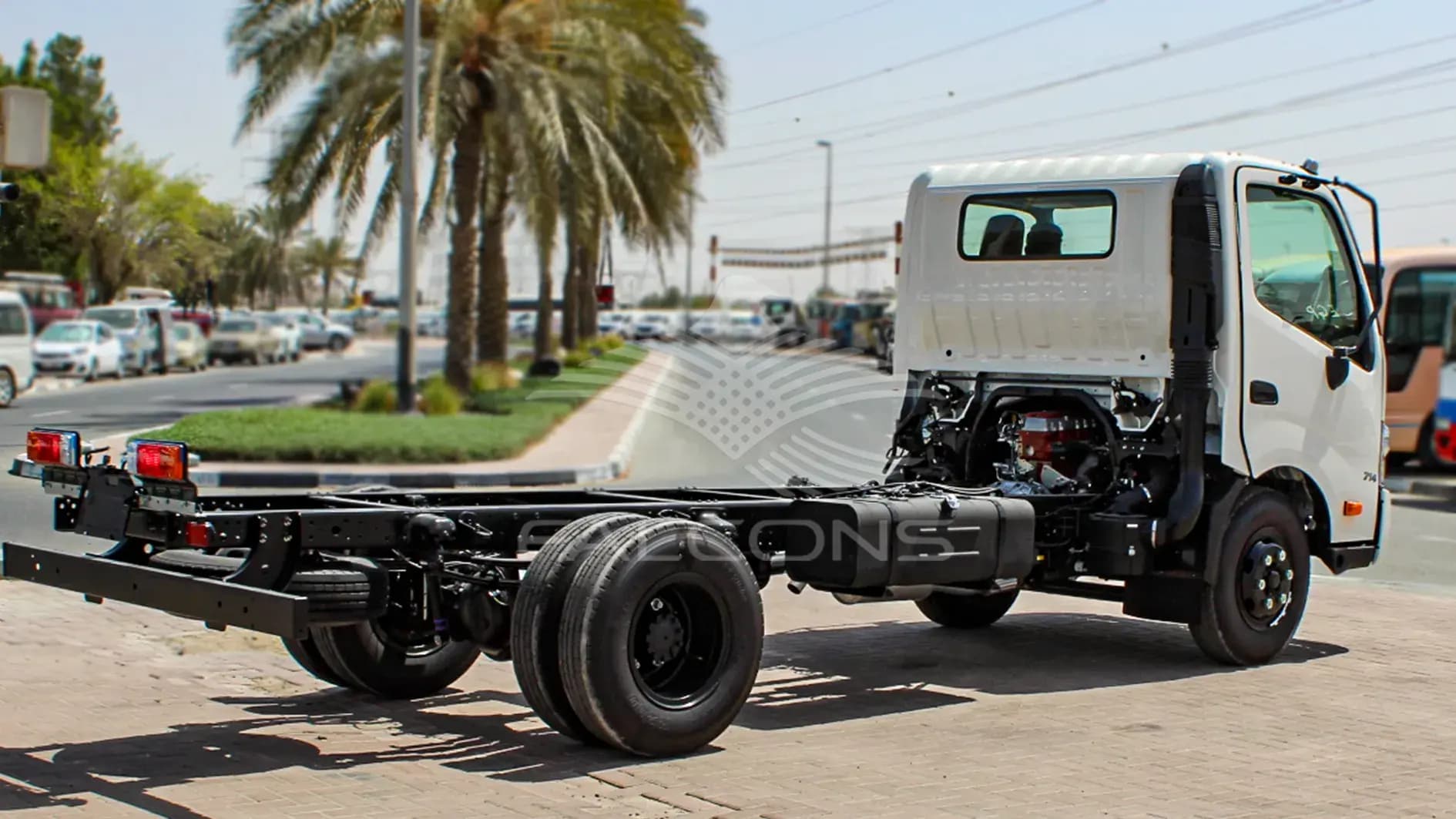 710L 4.0L LIGHT DUTY TRUCK MT - Image 5