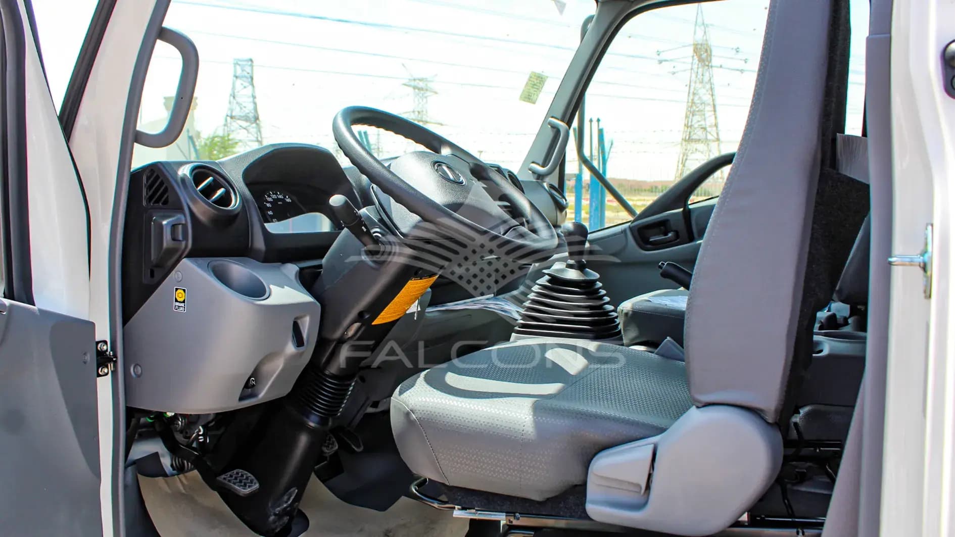 710L 4.0L LIGHT DUTY TRUCK MT - Image 10