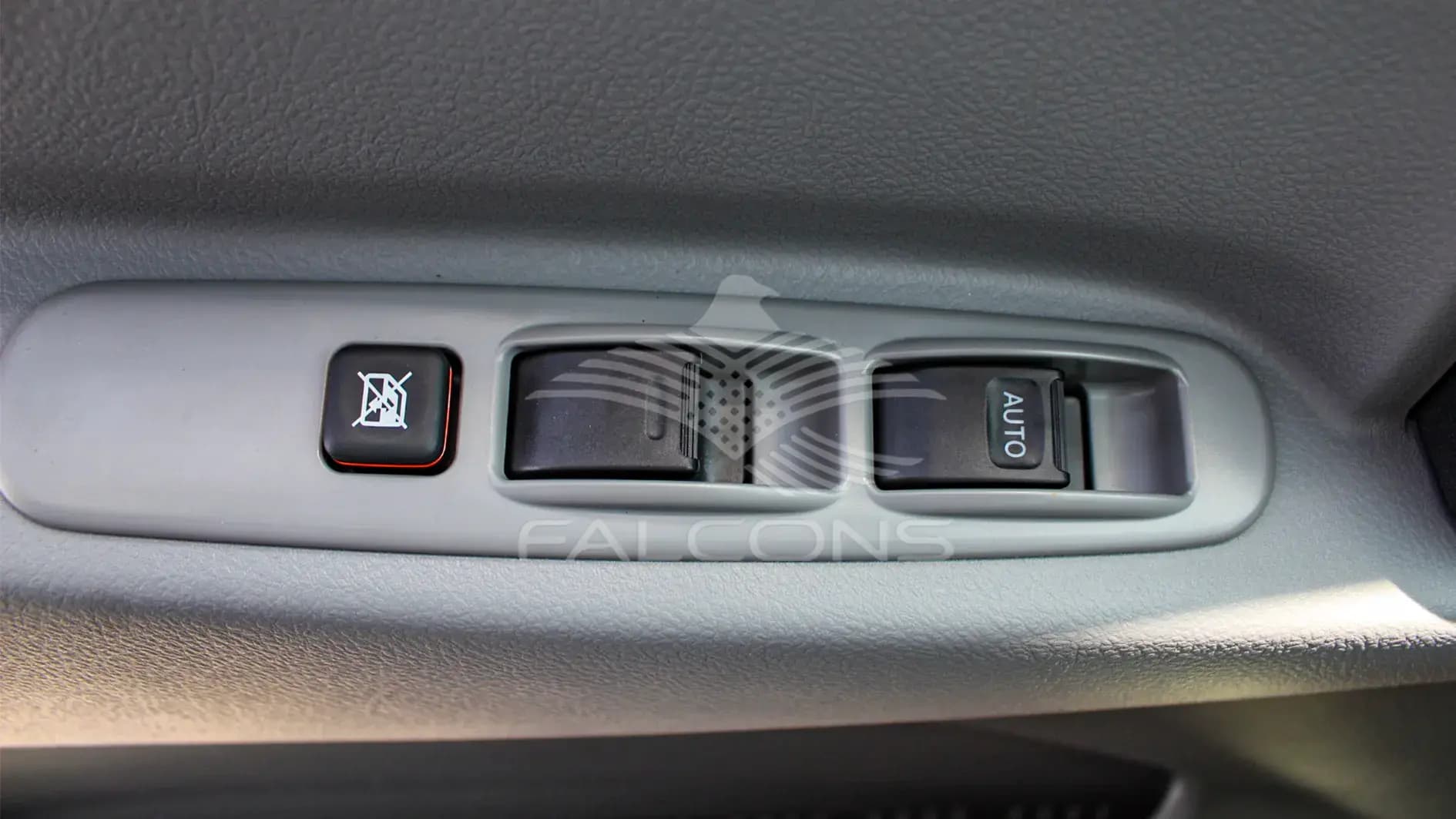 710L 4.0L LIGHT DUTY TRUCK MT - Image 11