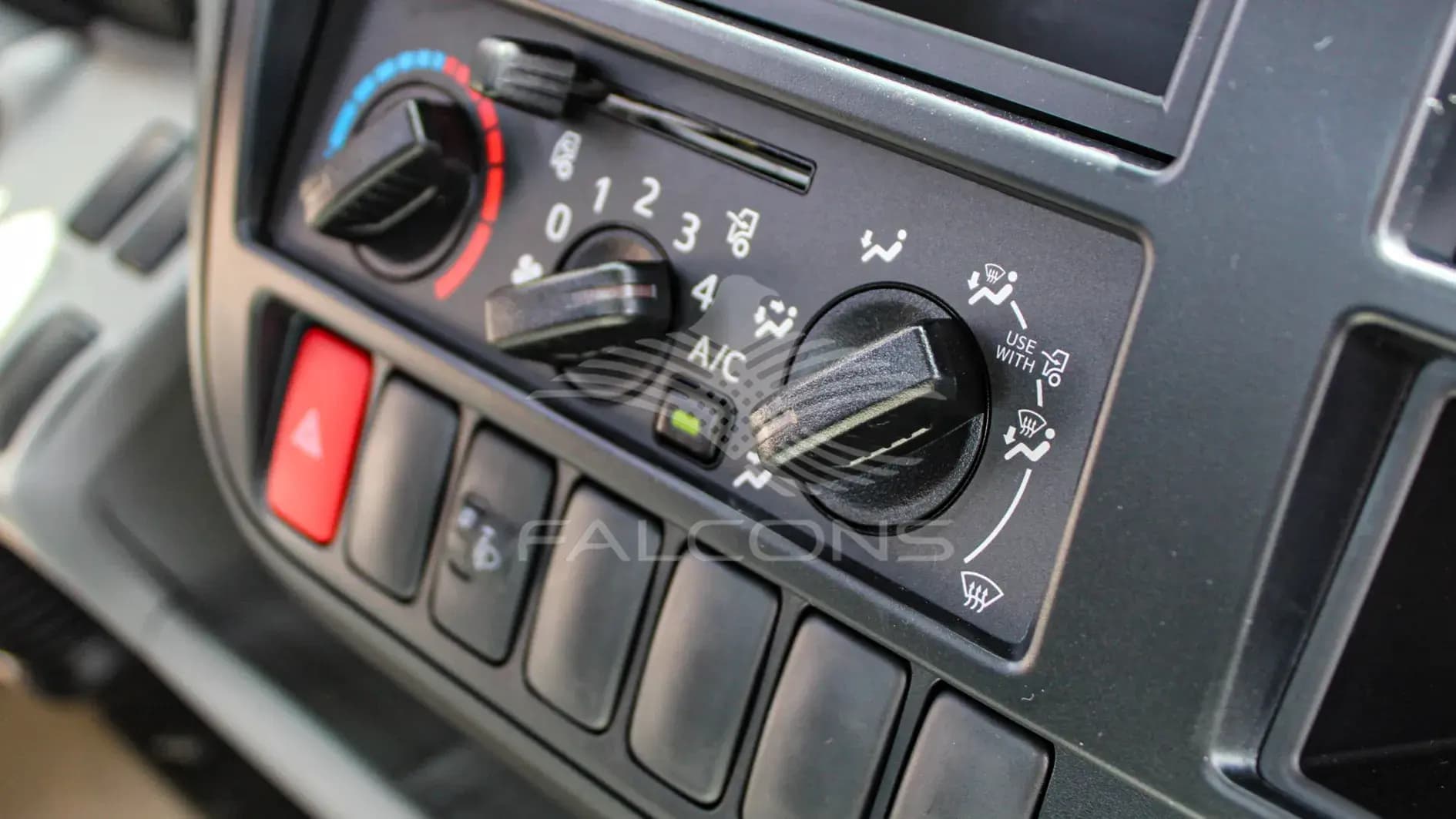 710L 4.0L LIGHT DUTY TRUCK MT - Image 18