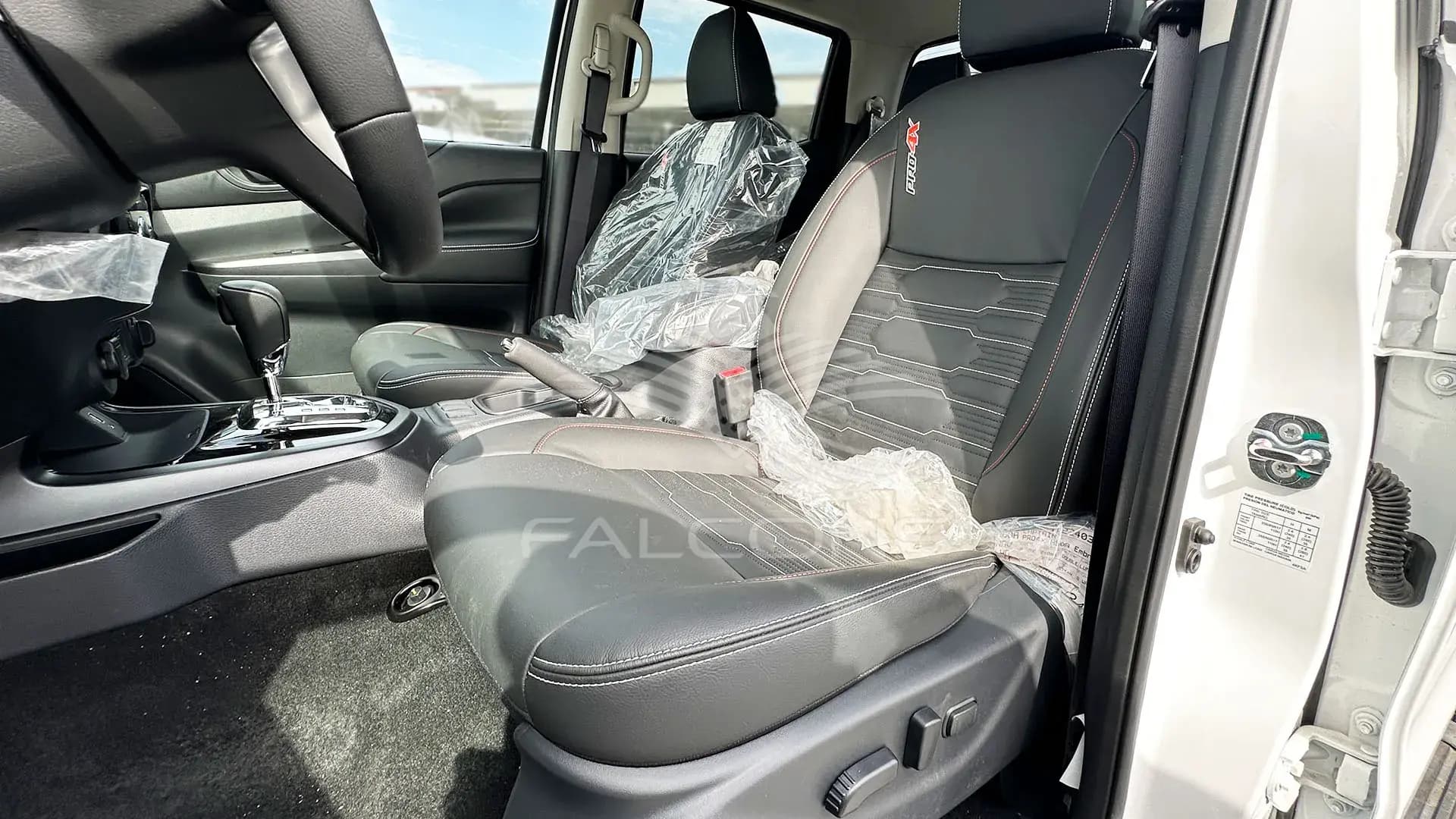 2.5L PRO DSL TURBO 4x4 AT - Image 10