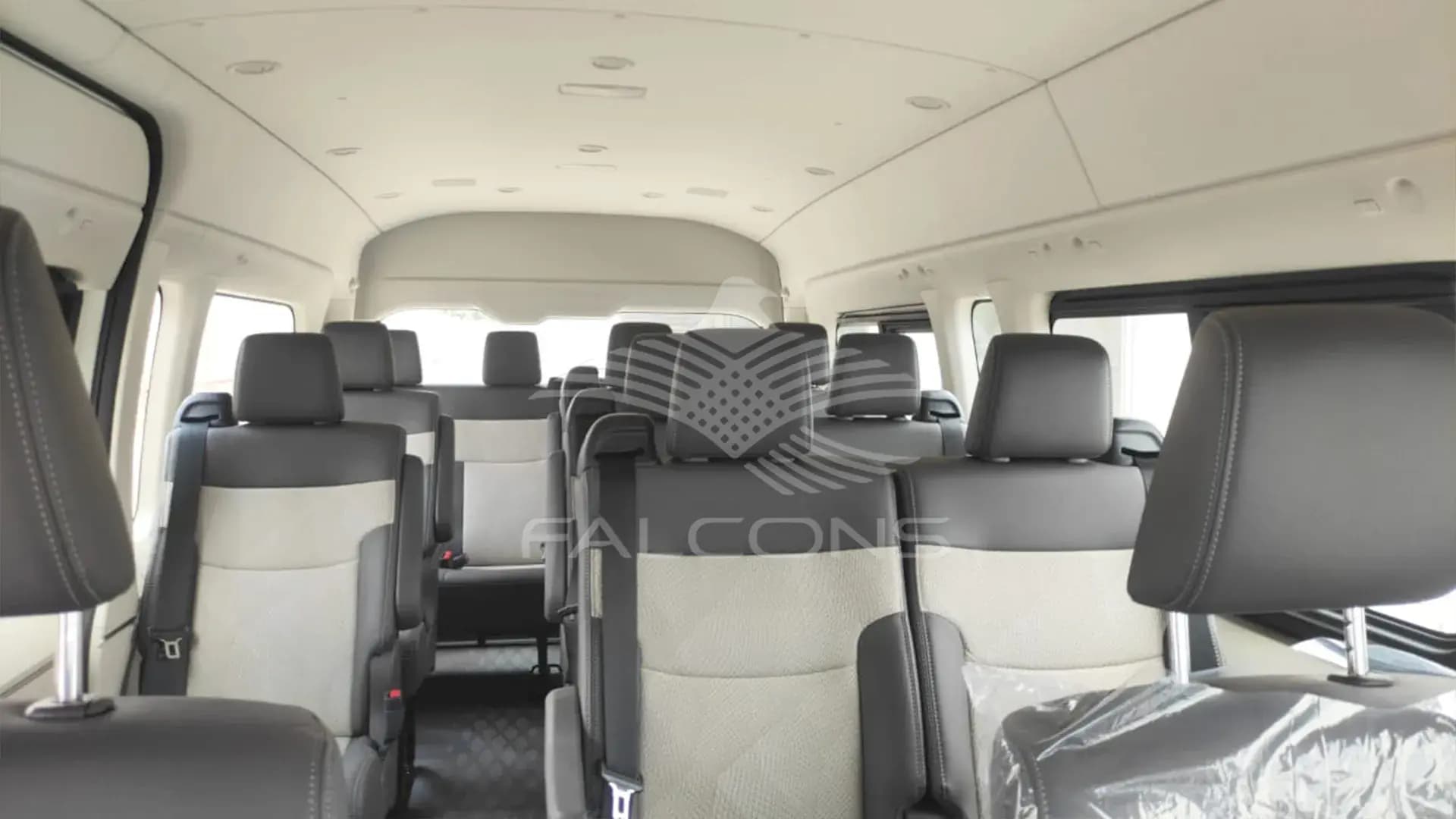 2.8L COMMUTER 14 GL AT - Image 9