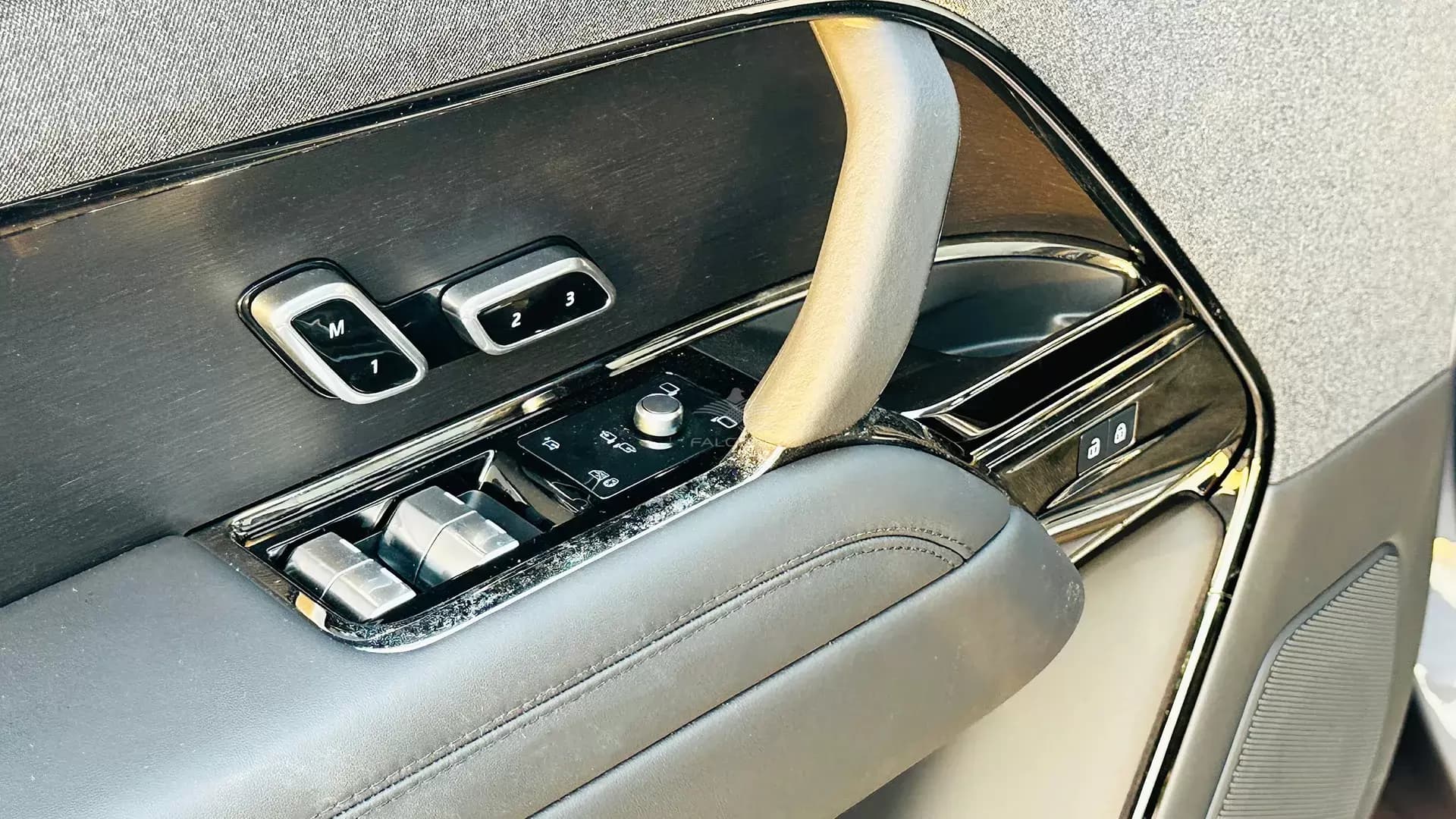 3.0L  FE AUTOBIOGRAPHY TT HYBRID - Image 9