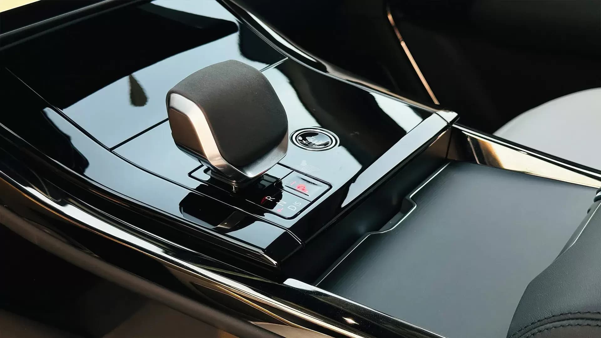 3.0L  FE AUTOBIOGRAPHY TT HYBRID - Image 18