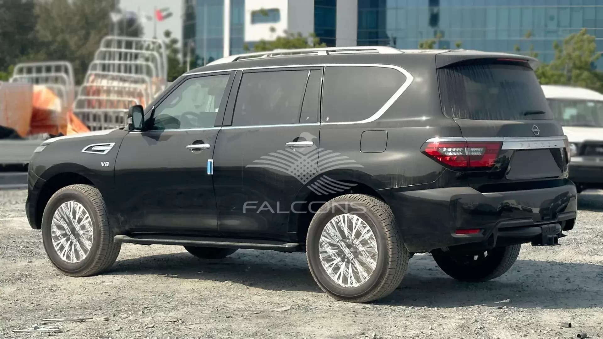 V8 PLATINUM 5.6L - Image 2