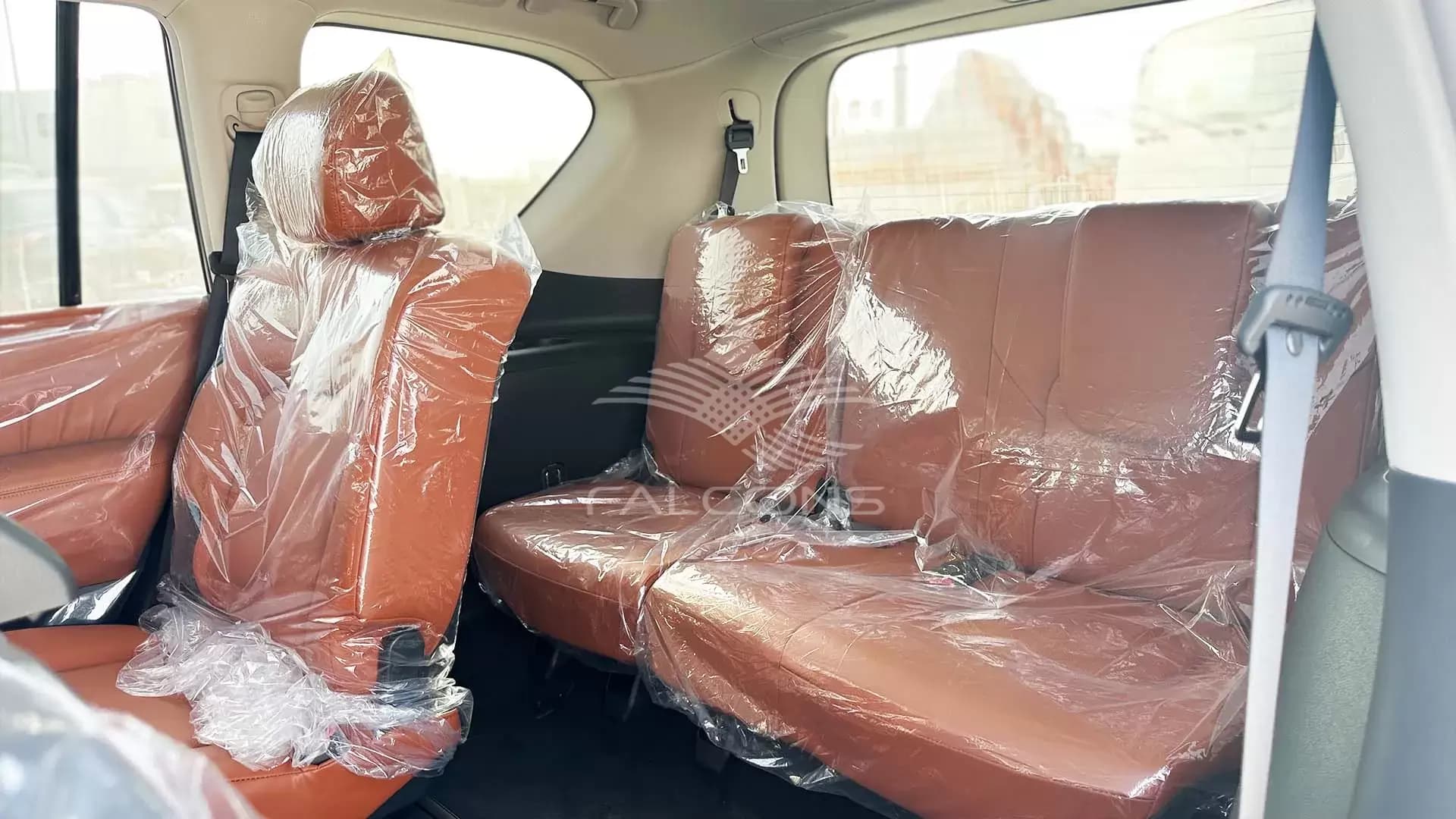 V8 PLATINUM 5.6L - Image 13