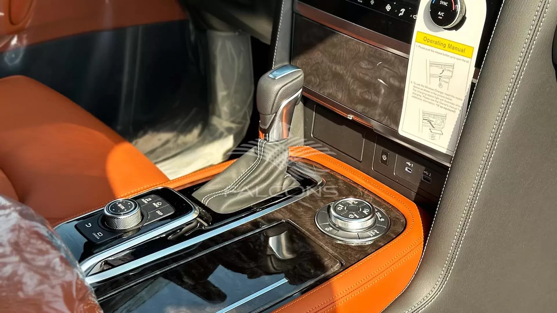 V8 PLATINUM 5.6L - Image 17