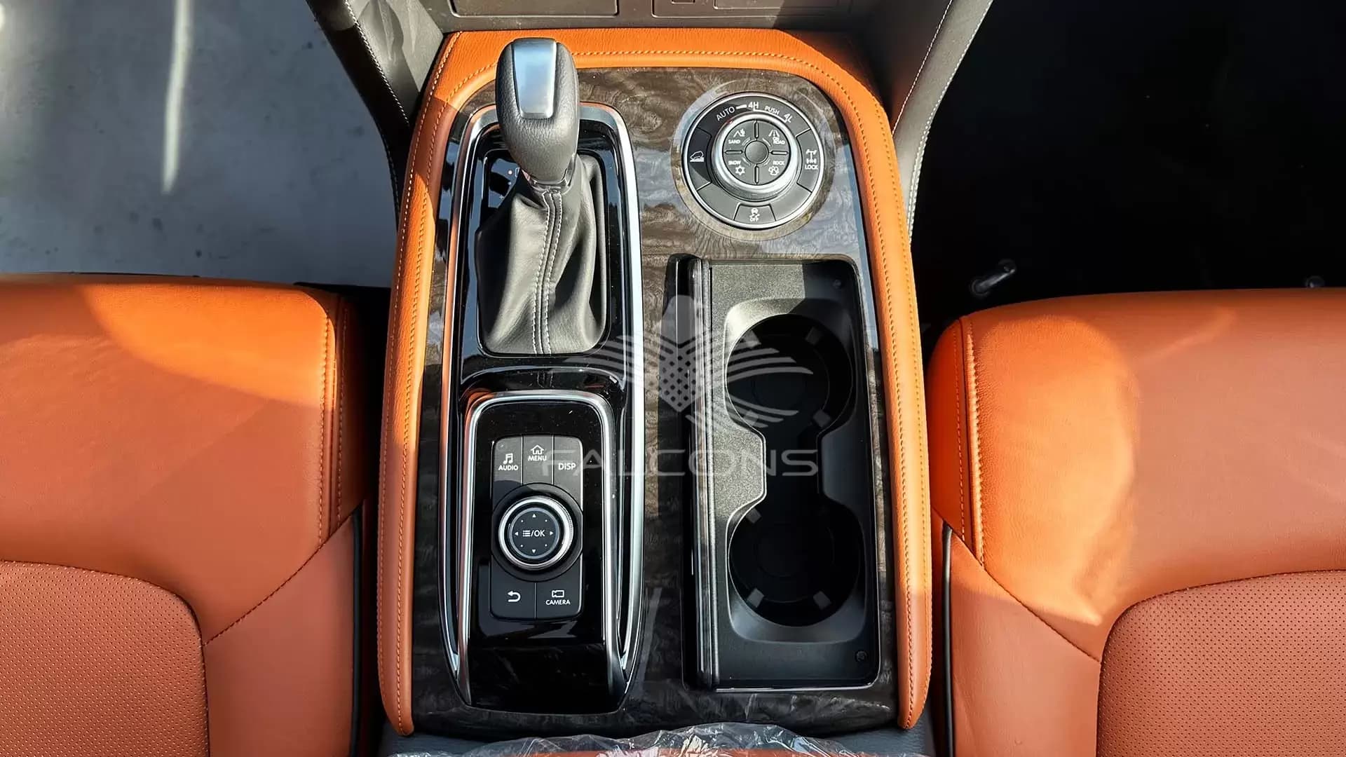 V8 PLATINUM 5.6L - Image 18