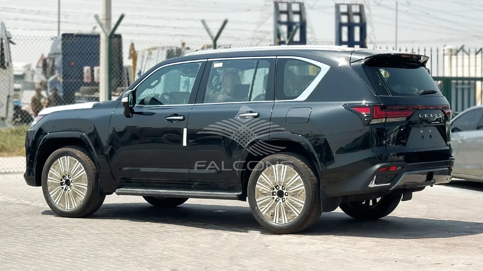 3.5L LX URBAN 10 AT - Image 2