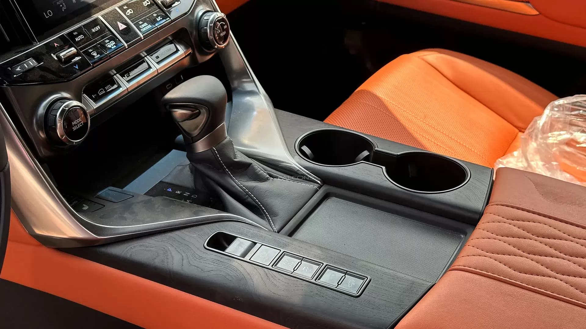 3.5L LX VIP 10 AT - Image 14