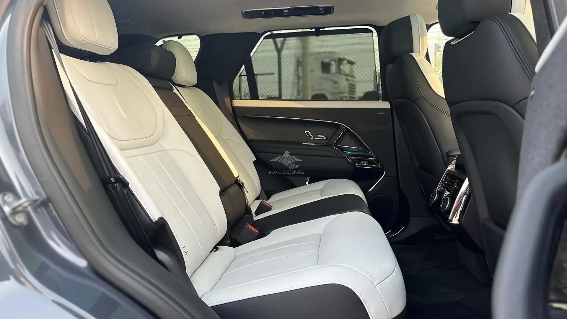 3.0L FE AUTOBIOGRAPHY TT HYBRID - Image 11