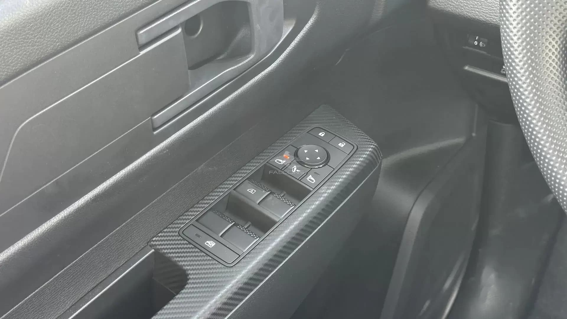 2.4L GLX New Face DC 4WD 5MT - Image 14