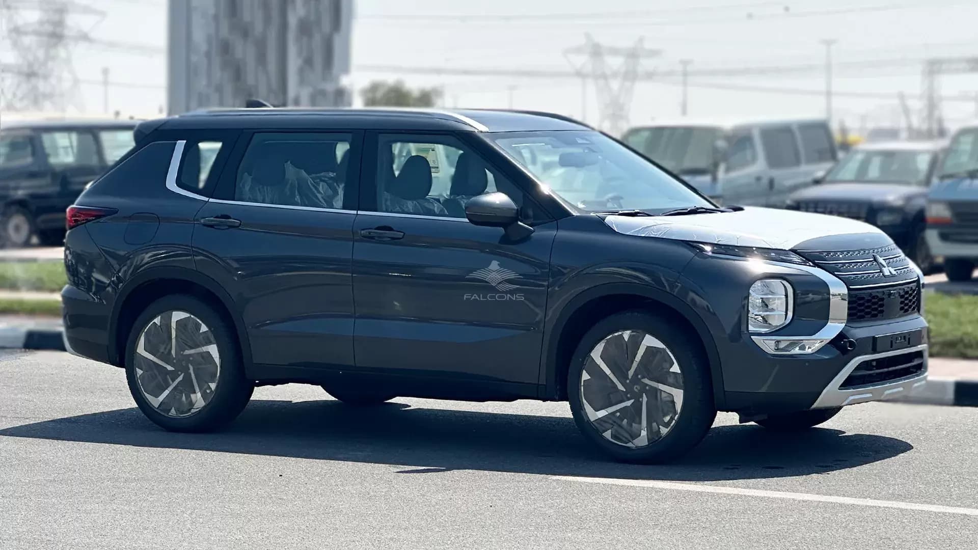 2.5L 4WD MID OPTION 7-SEATER AT - Image 5