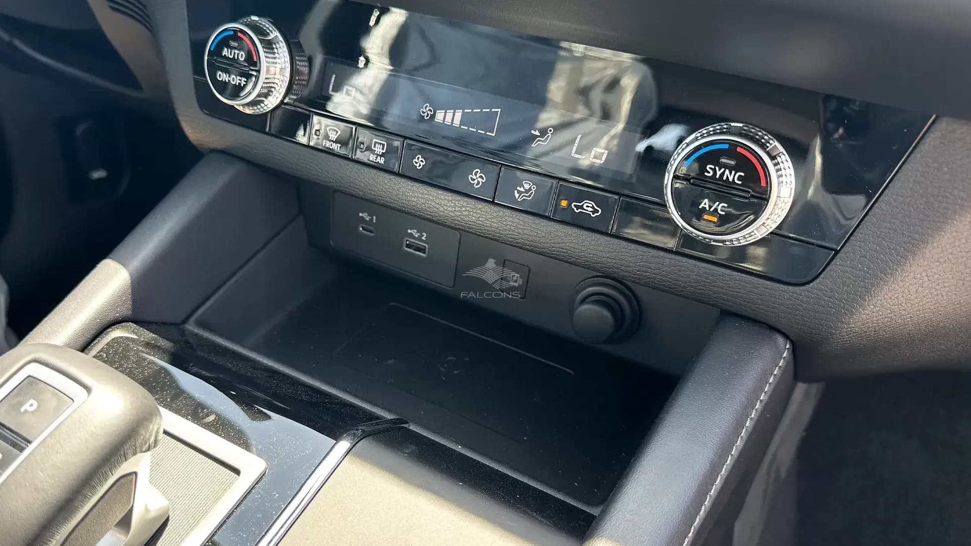 2.5L 4WD MID OPTION 7-SEATER AT - Image 18
