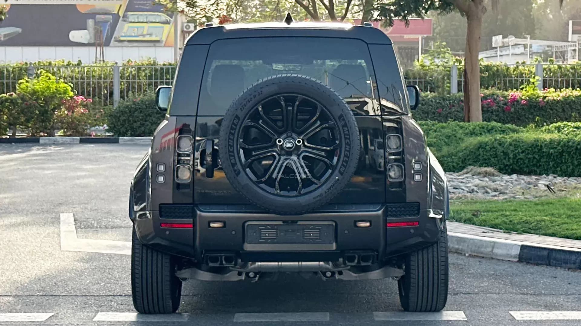 4.4L OCTA AWD 5DR SWB 635PS AT - Image 3