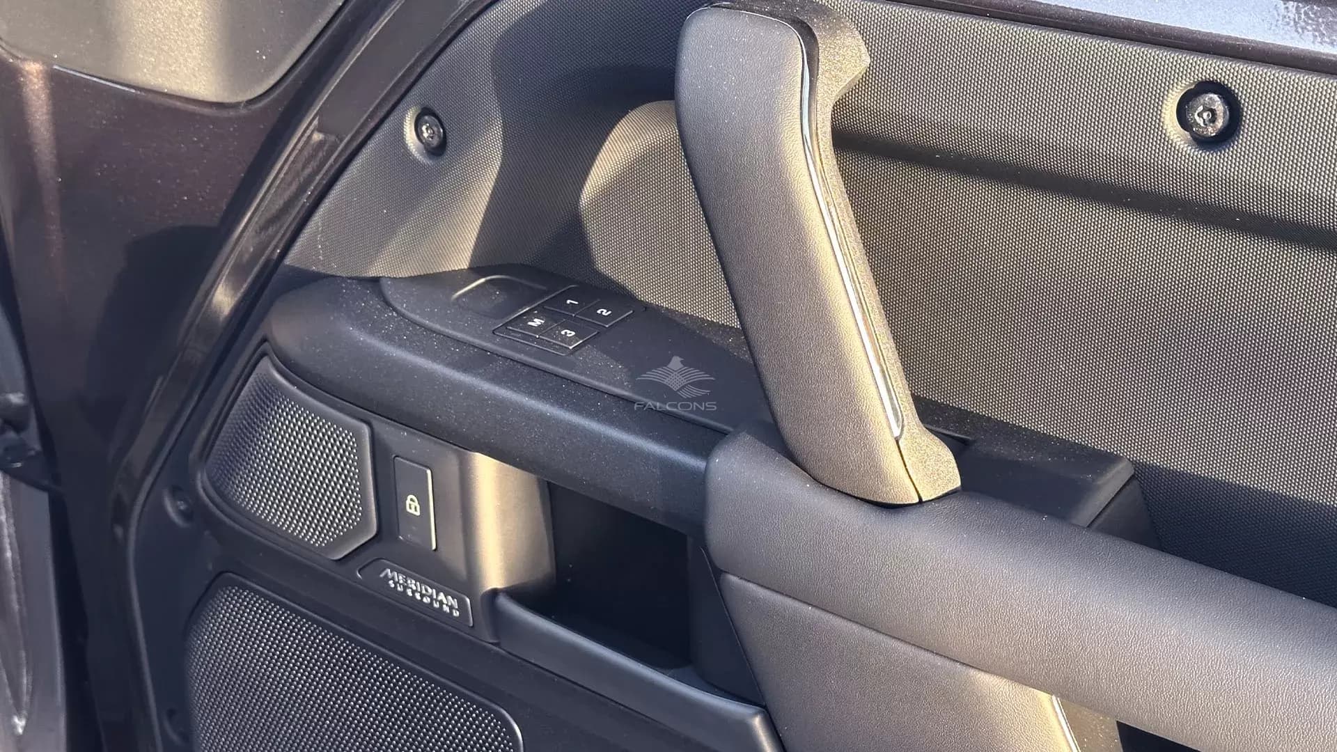 4.4L OCTA AWD 5DR SWB 635PS AT - Image 14