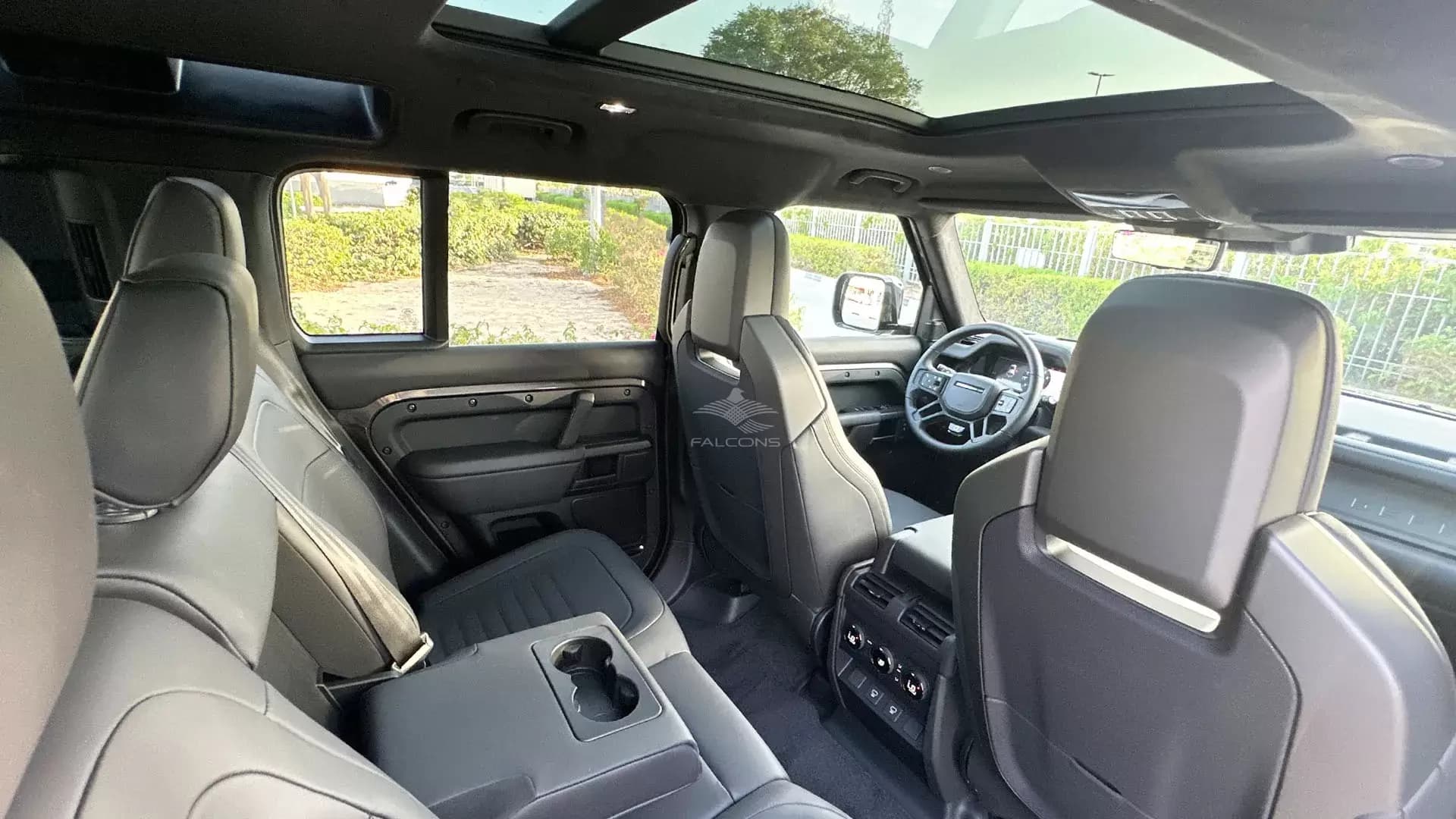 4.4L OCTA AWD 5DR SWB 635PS AT - Image 15