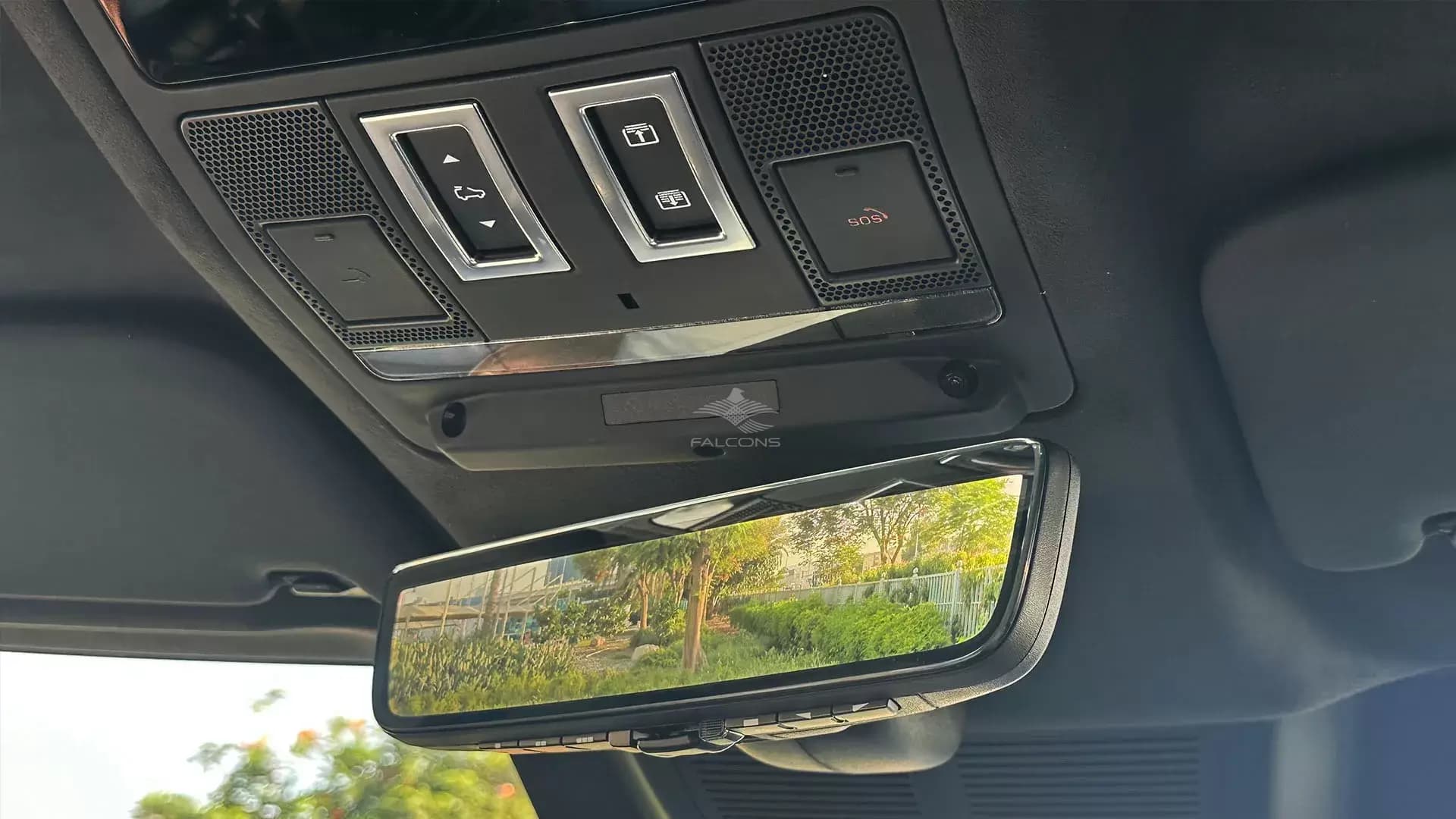 4.4L OCTA AWD 5DR SWB 635PS AT - Image 21