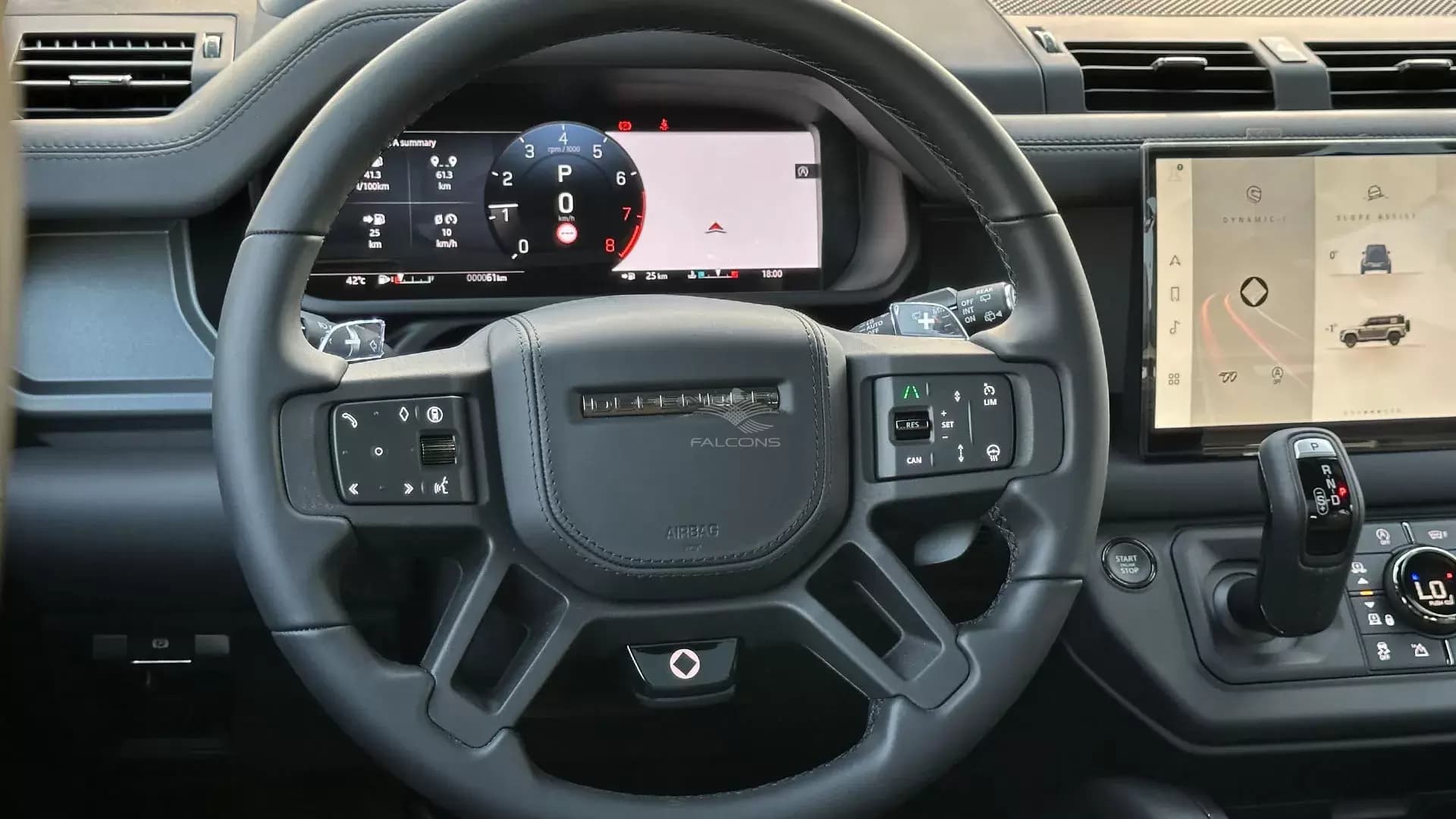 4.4L OCTA AWD 5DR SWB 635PS AT - Image 24