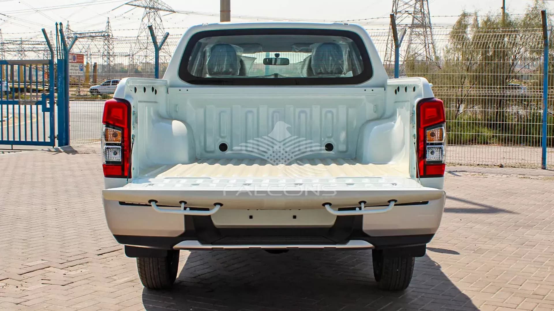 2.5L MT 2023 - Image 9