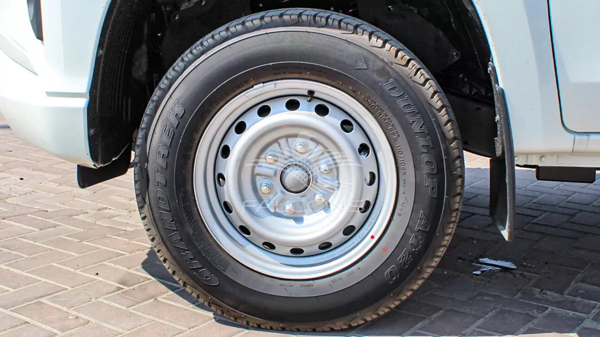 2.5L MT 2023 - Image 10