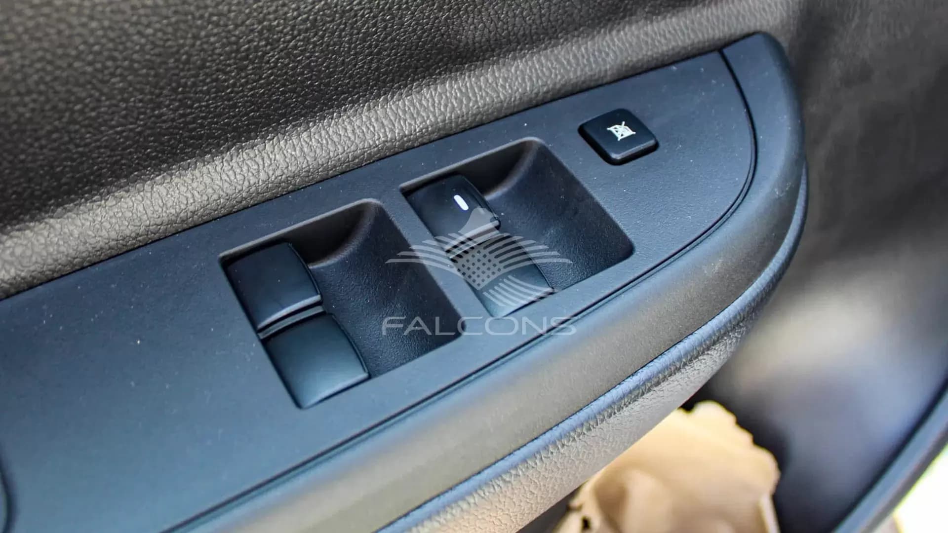 2.5L MT 2023 - Image 15